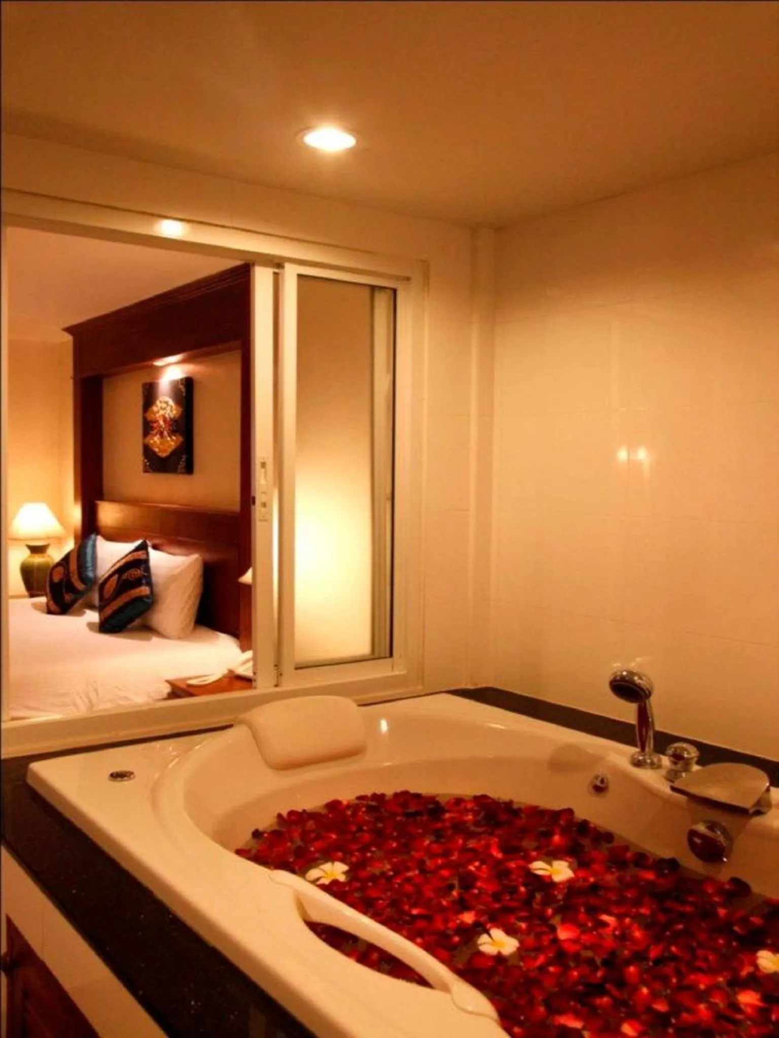 Bathroom, Bed in Baan Yuree Resort & Spa - SHA Plus