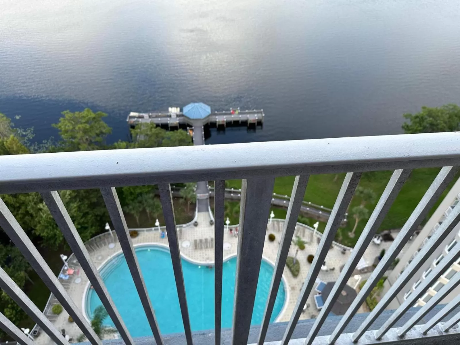 Balcony/Terrace in Penthouse Close to Disney area and Malls water view