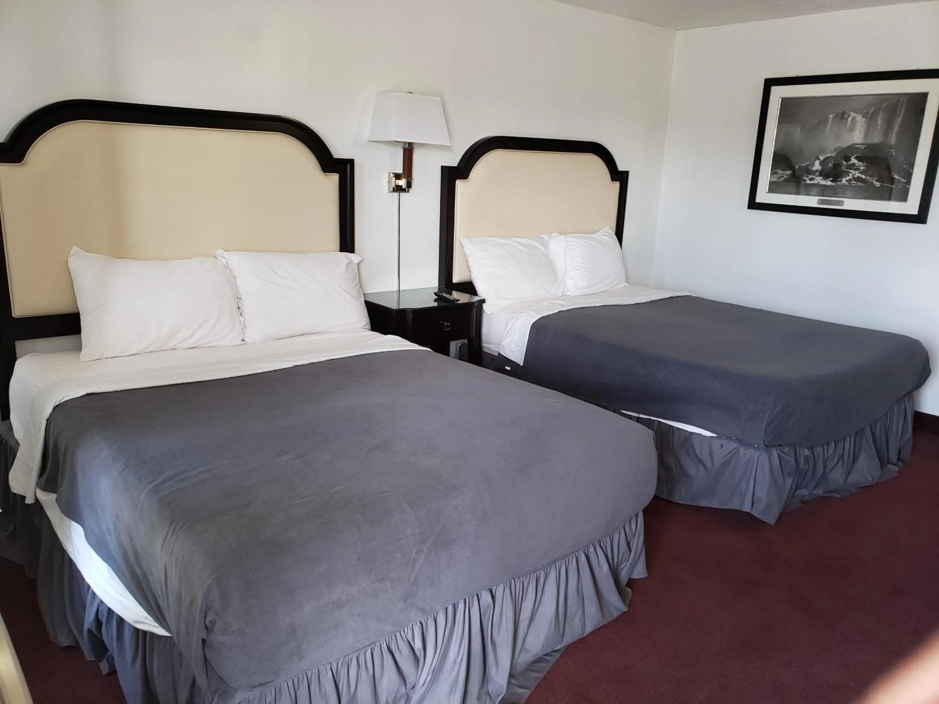 Niagara Falls Courtside Inn