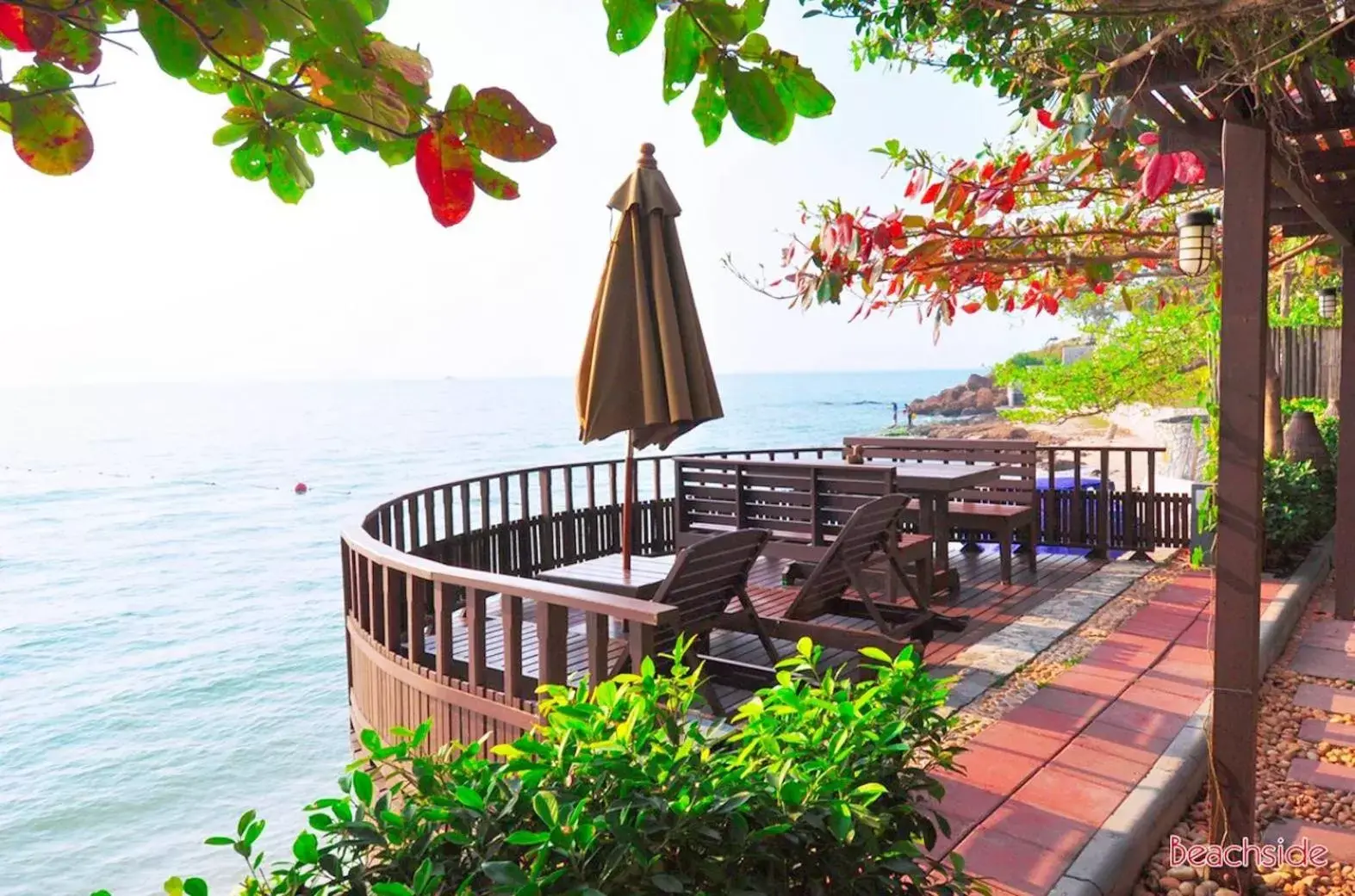 Beachfront Suite in Birds and Bees Resort Beachfront Suite in Birds and Bees Resort