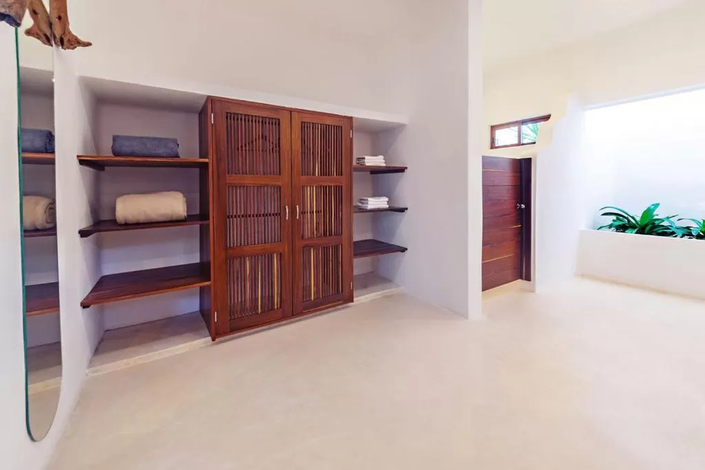 wardrobe in Mi Kasa Tu Kasa Bacalar