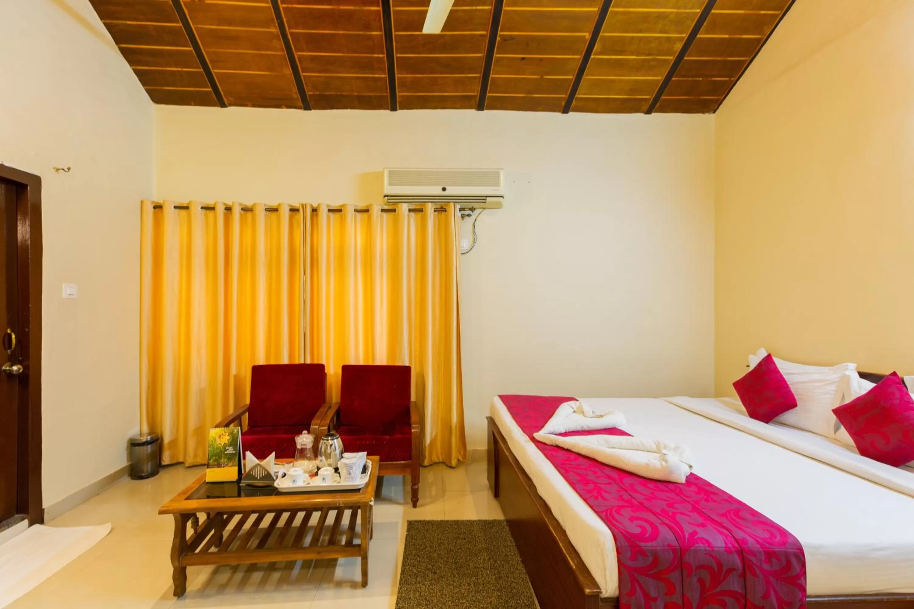 KSTDC Hotel Mayura Velapuri Belur