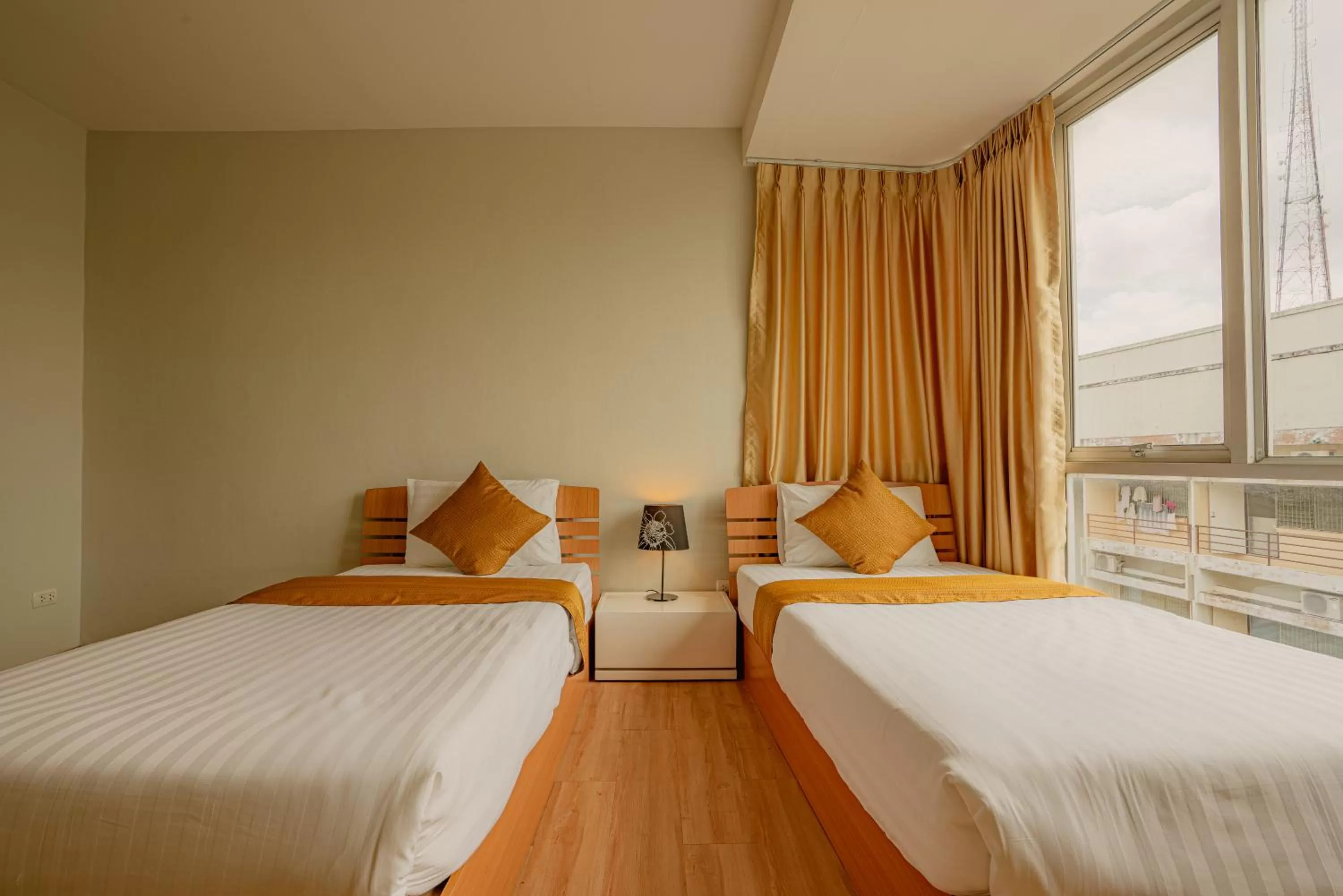 Bed in Peace Land Khaosan