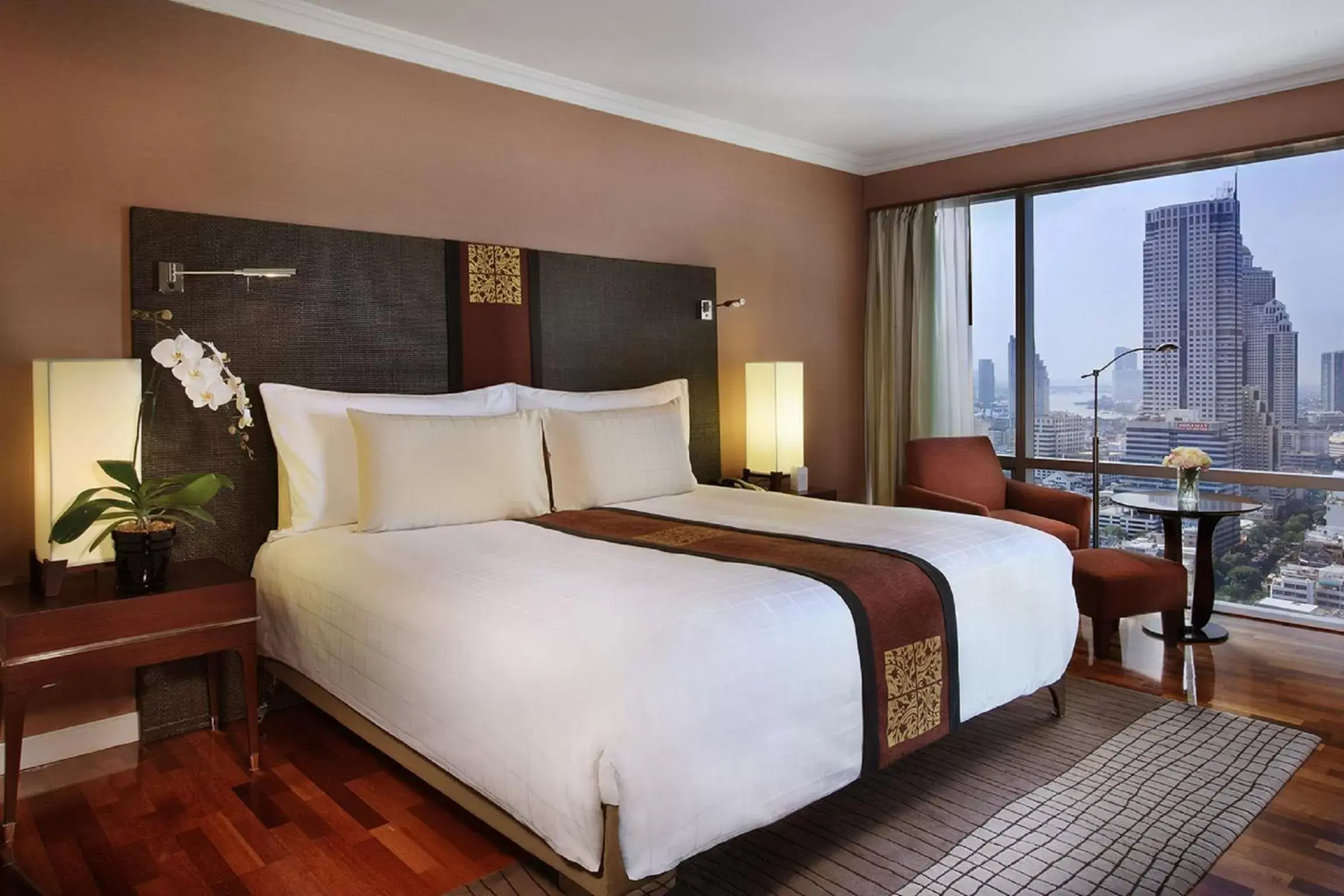 Executive Room with Lounge Access and Double Bed in Pullman Bangkok Hotel G Executive Room with Lounge Access and Double Bed in Pullman Bangkok Hotel G