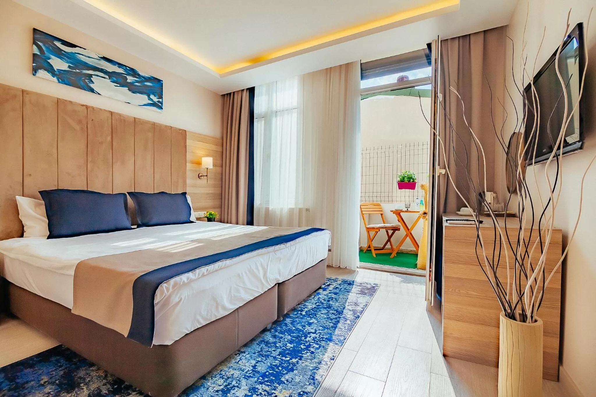 Photo of the whole room, Bed in The Milltown Hotel