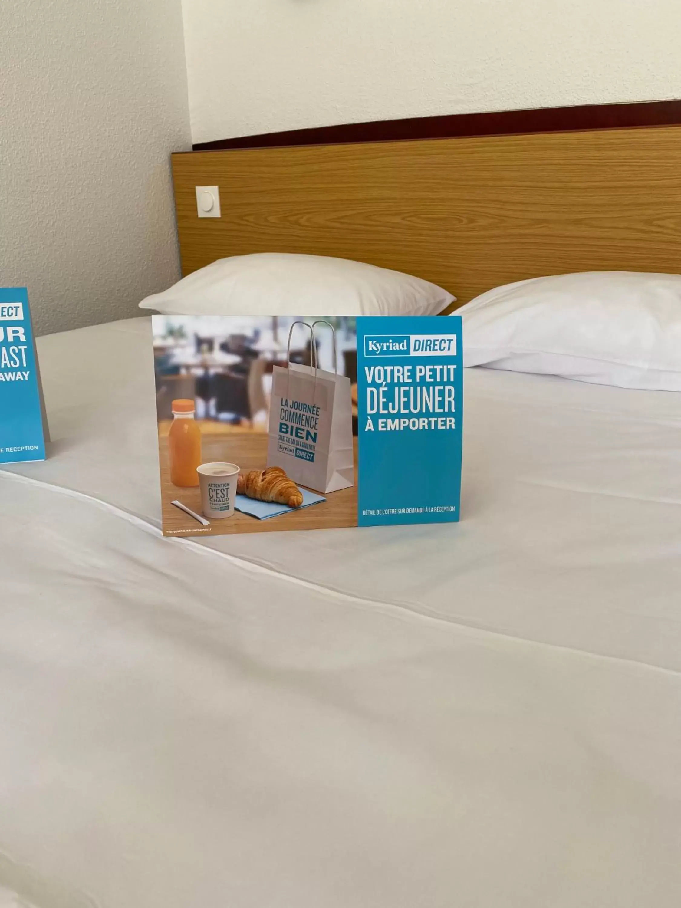 Double Room in Kyriad Direct Marseille Ouest - Martigues Double Room in Kyriad Direct Marseille Ouest - Martigues