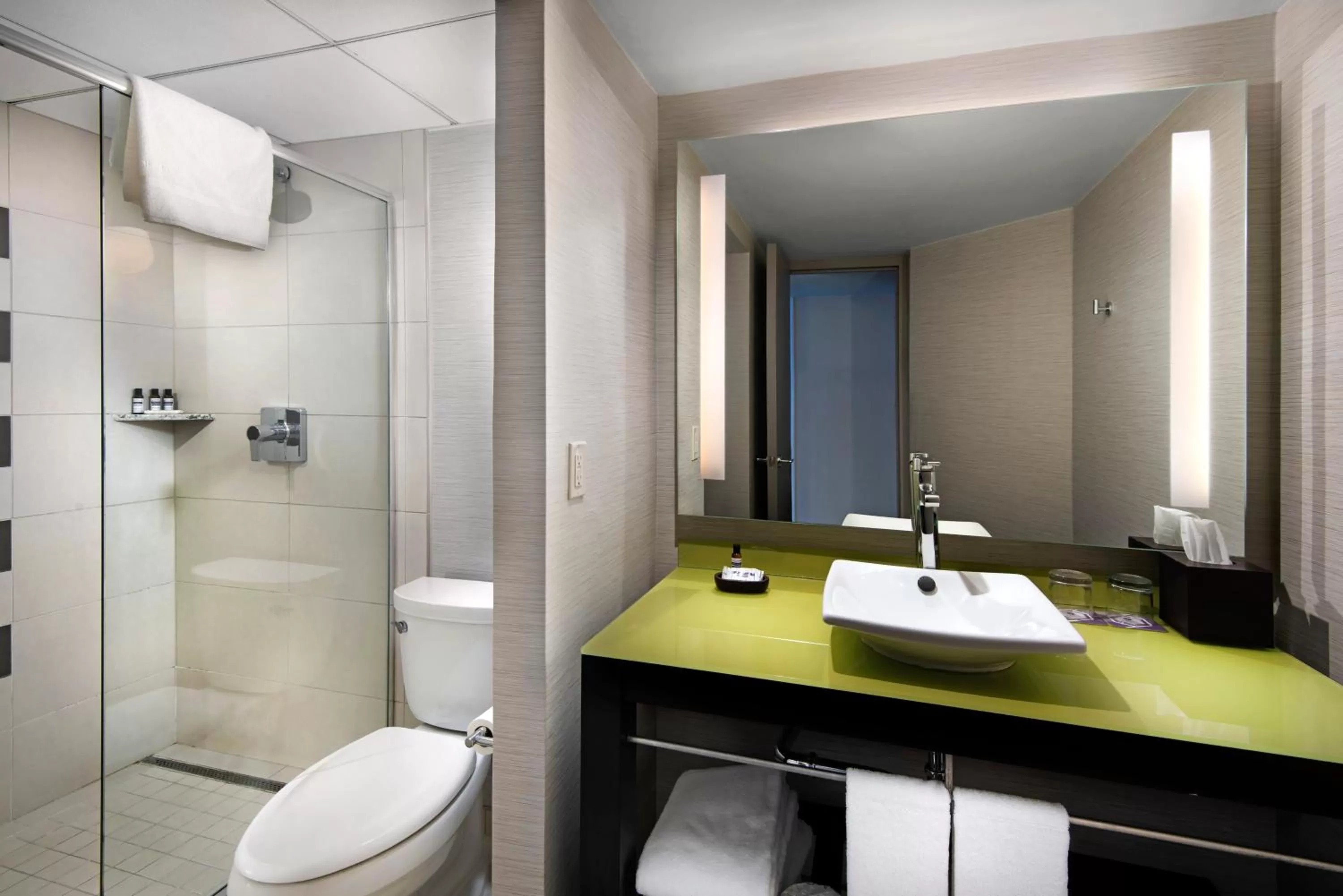 Bathroom in Hyatt Regency Indianapolis