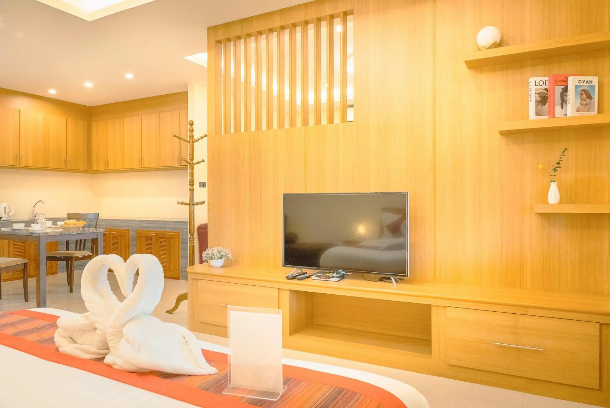 Bed in AU Place Hotel