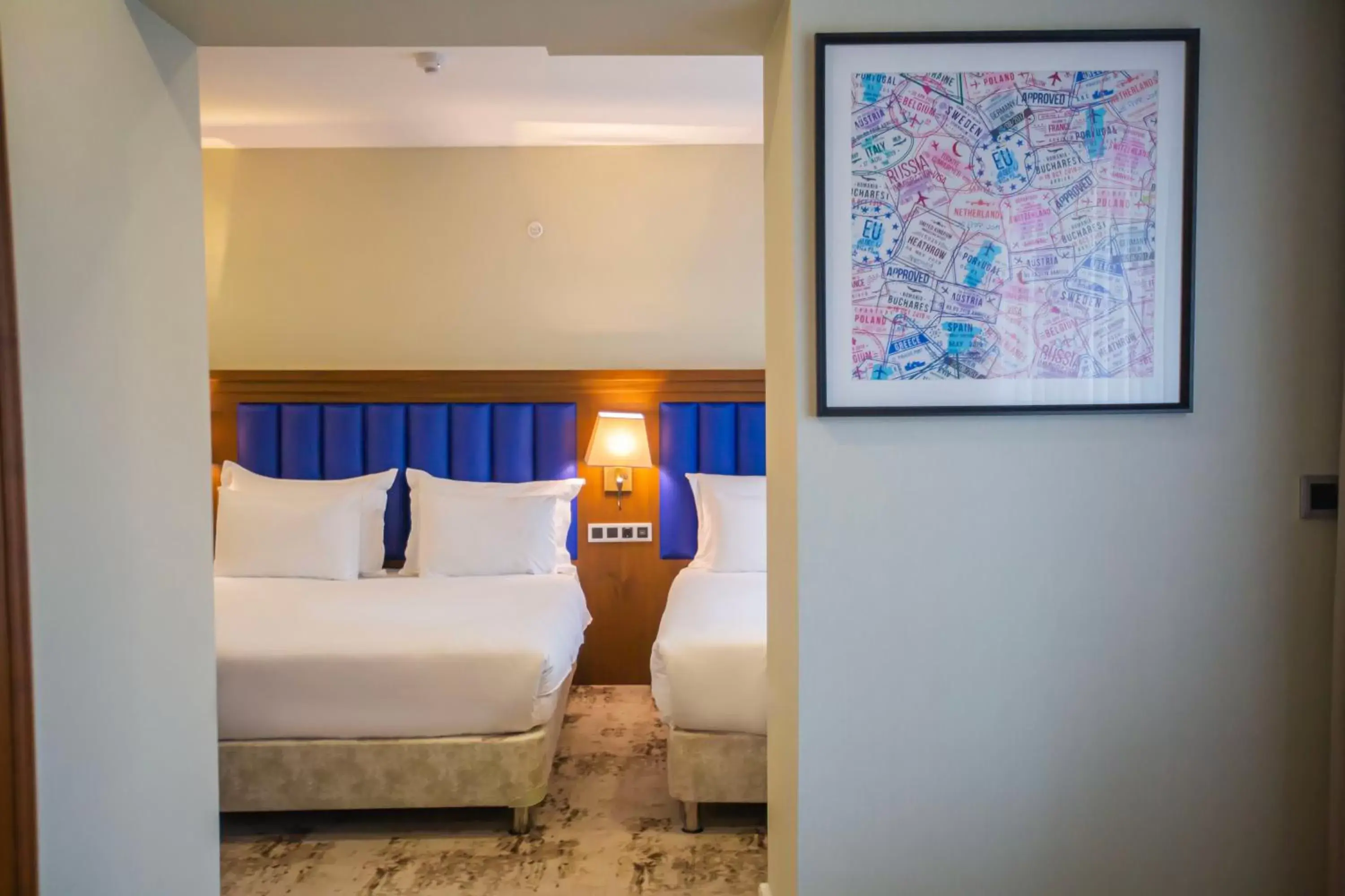 Family King Suite with Balcony and Pool View in Ramada Plaza Sultanahmet Family King Suite with Balcony and Pool View in Ramada Plaza Sultanahmet