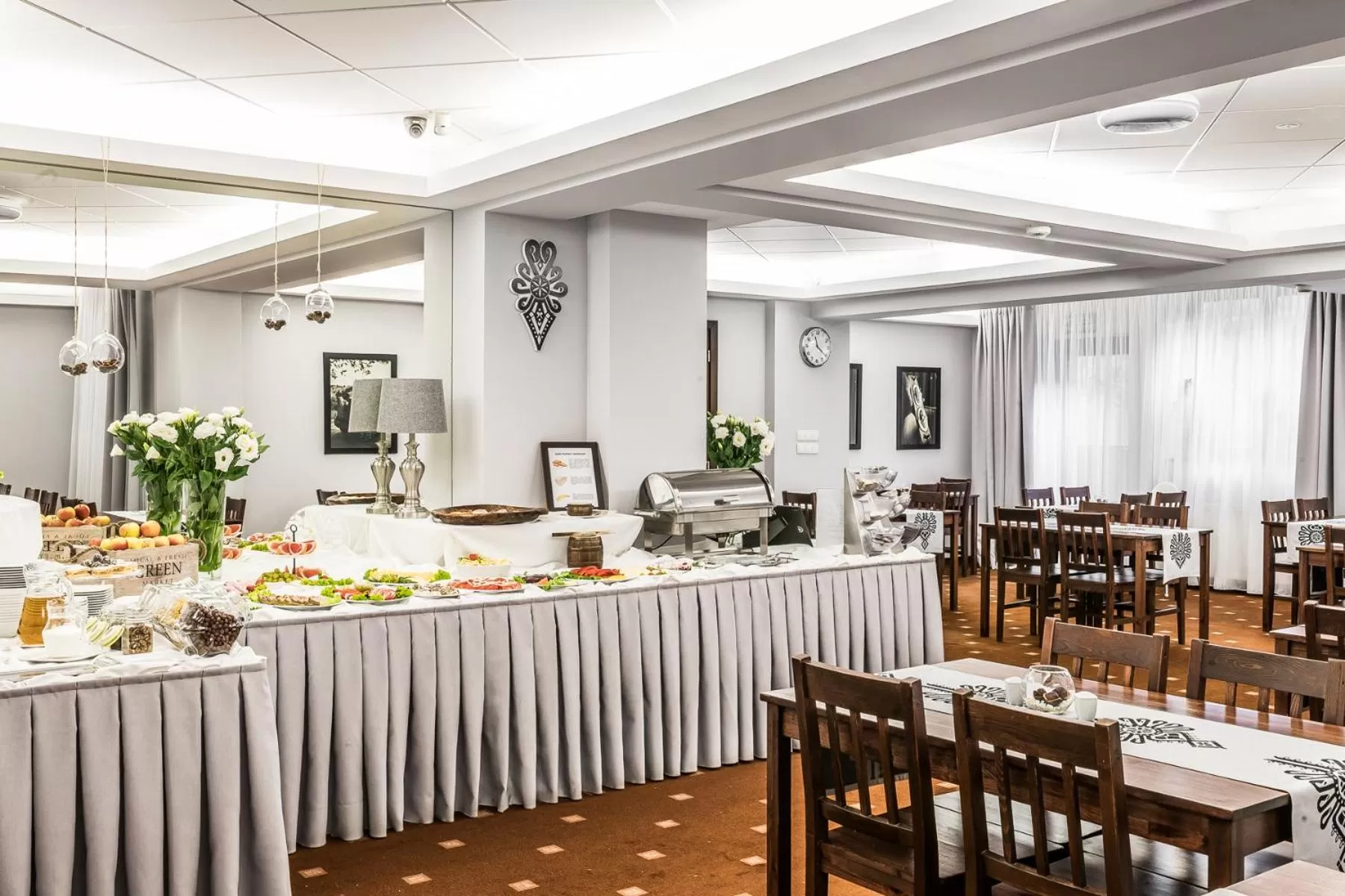 Dining area in Rezydencja Sienkiewiczówka
