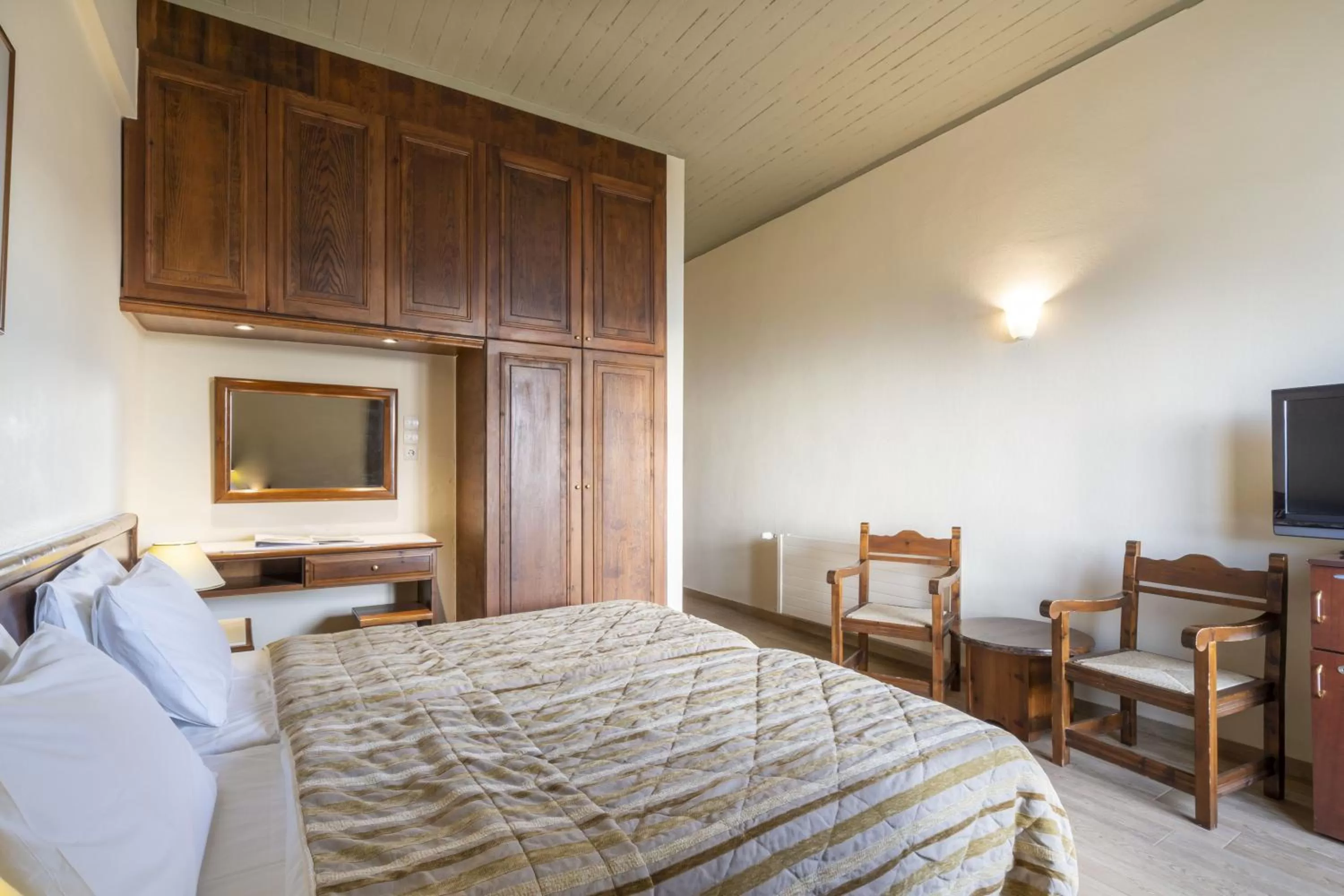 Bedroom, Bed in Anemolia Mountain Resort