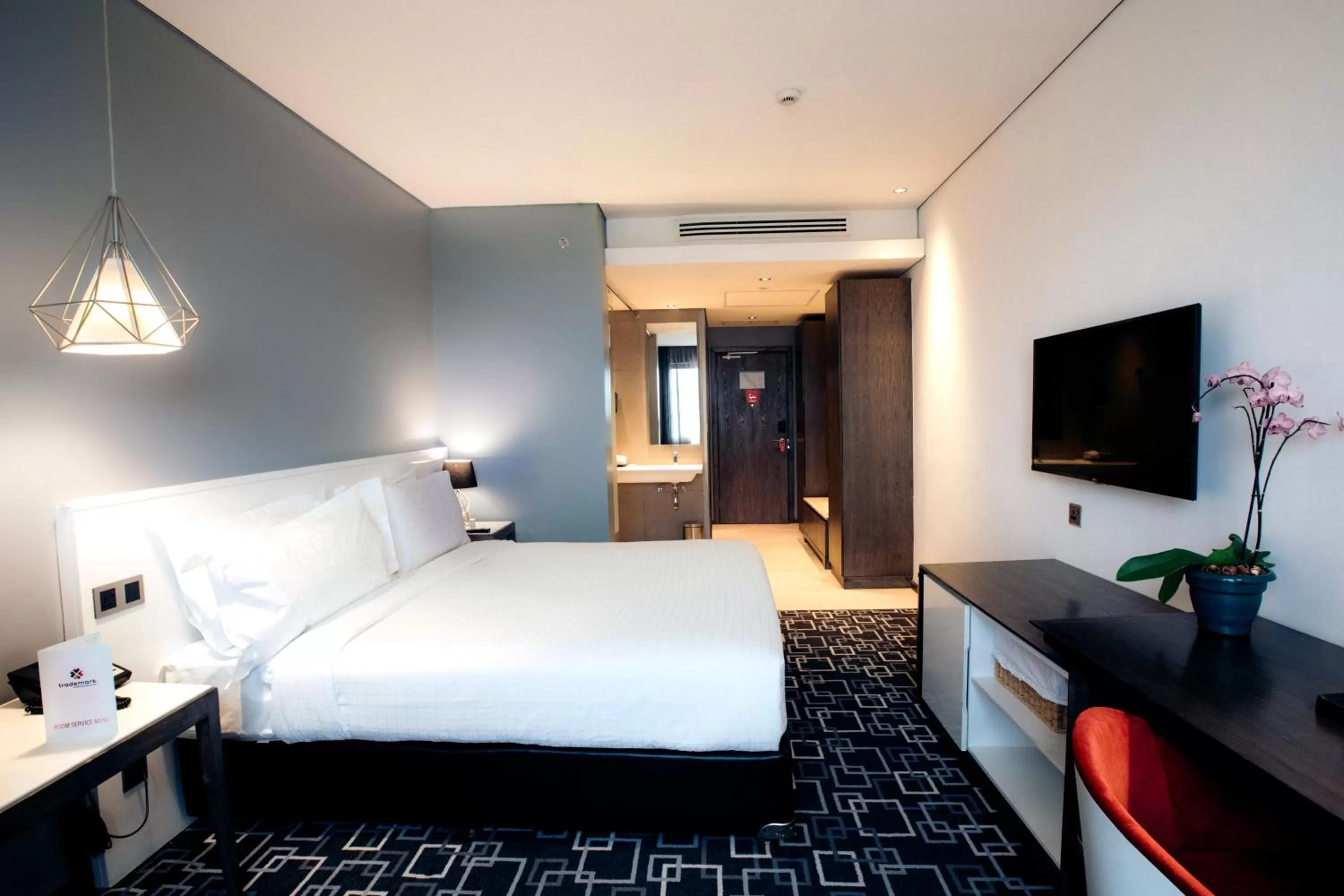 Bedroom, Bed in Trademark Hotel, a Member of Design Hotels
