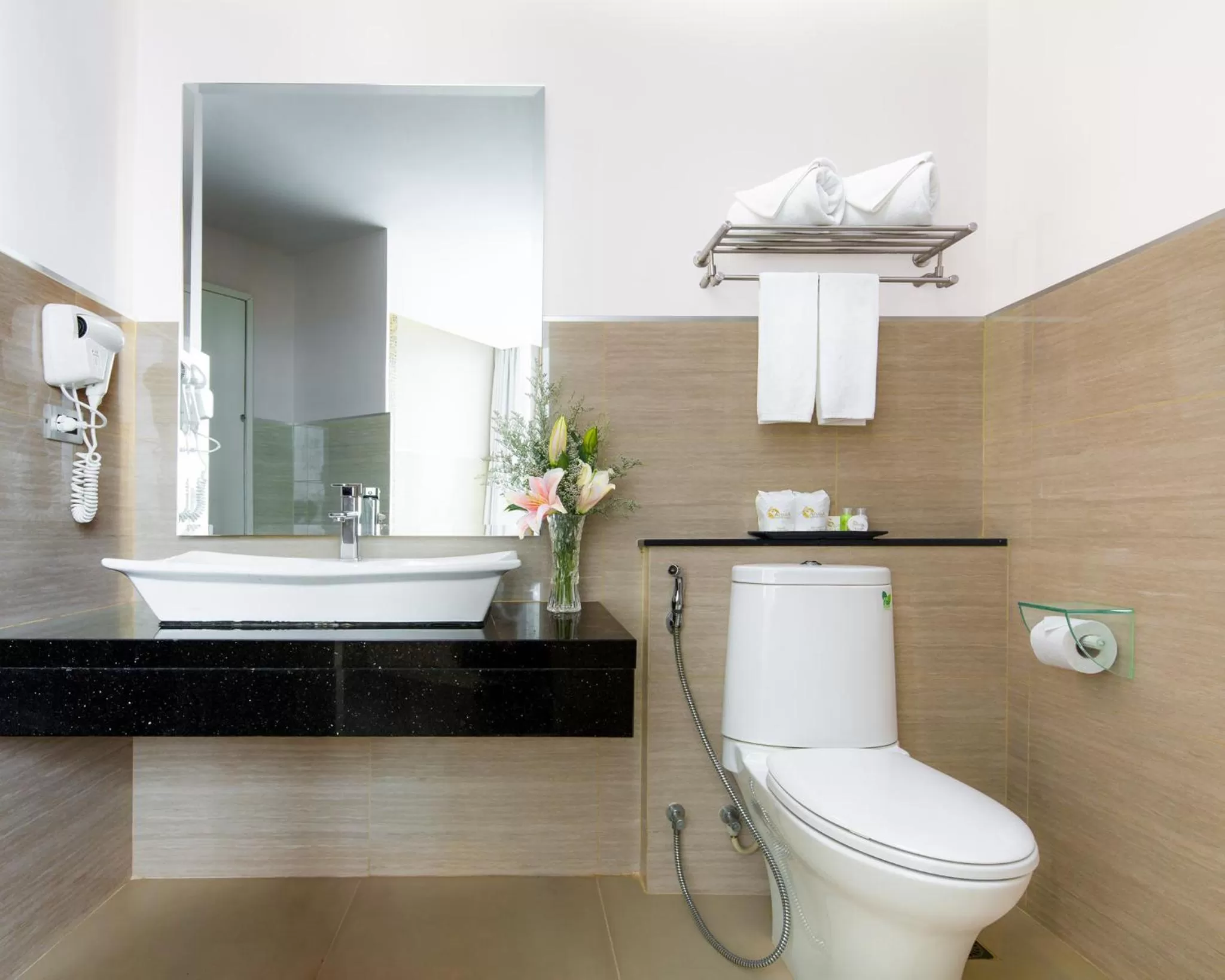 Toilet in Aiyara Grand Hotel