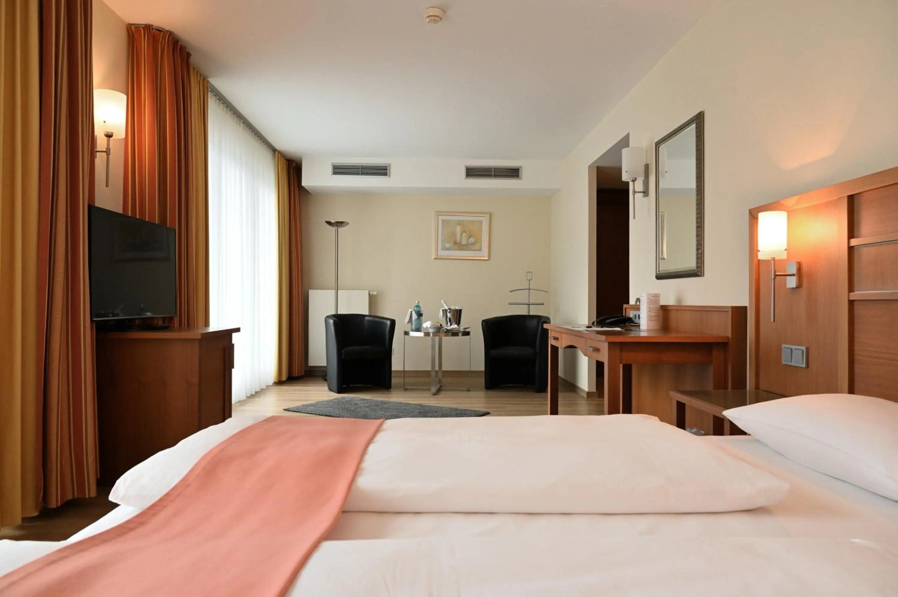 Guests, Bed in Landhotel Krummenweg