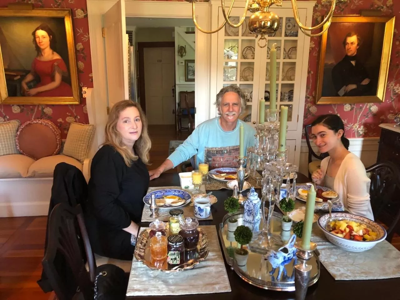 Other, Guests in Silvershell Inn