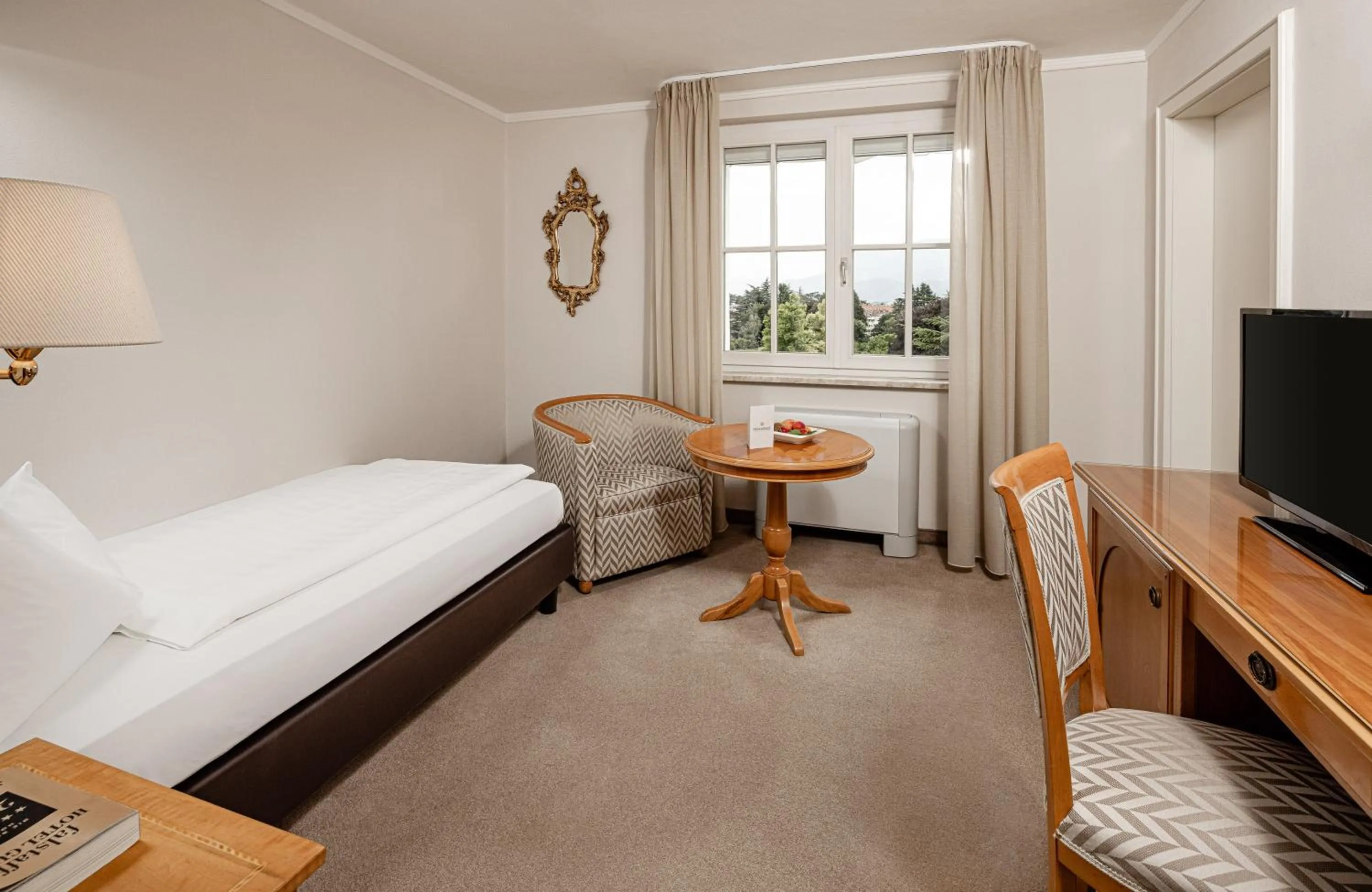 Single Room with Mountain View in Classic Hotel Meranerhof