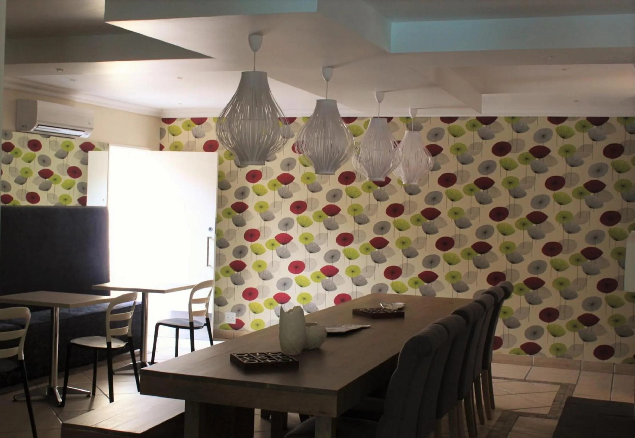 Restaurant/places to eat in Midrand Conference Centre