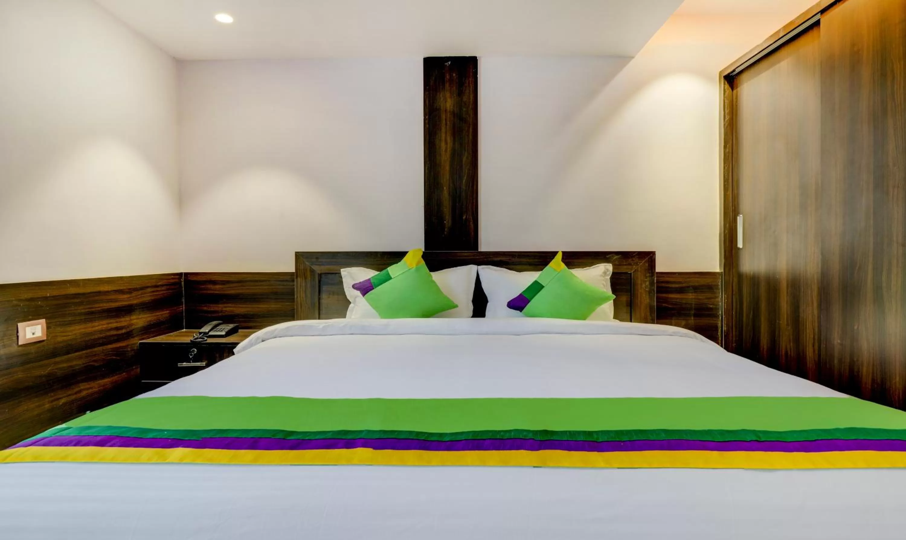 Bed in Treebo Trend Siesta Muralinagar