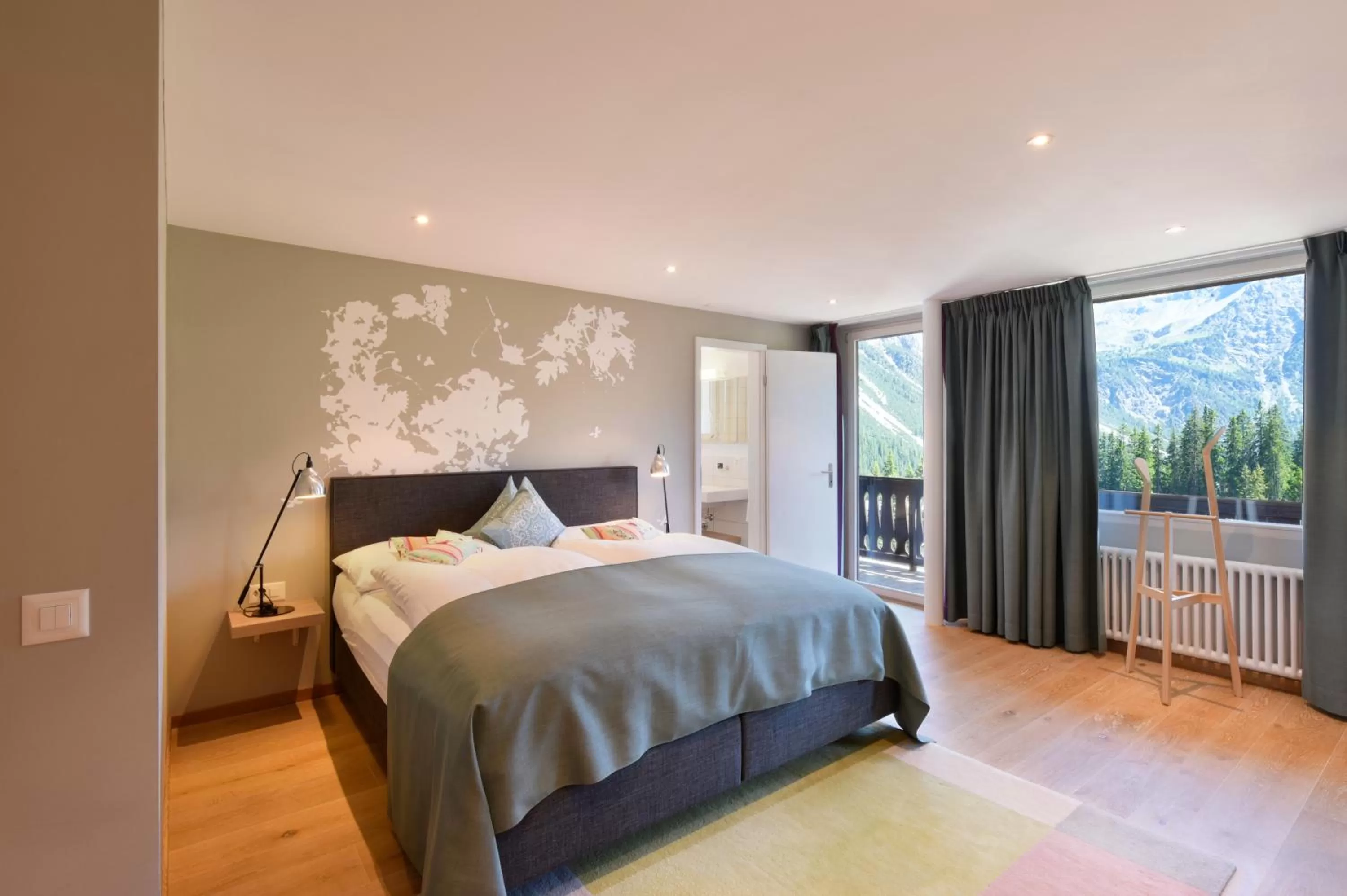 Superior Suite with Balcony and Panorama View in Hotel Seehof-Arosa