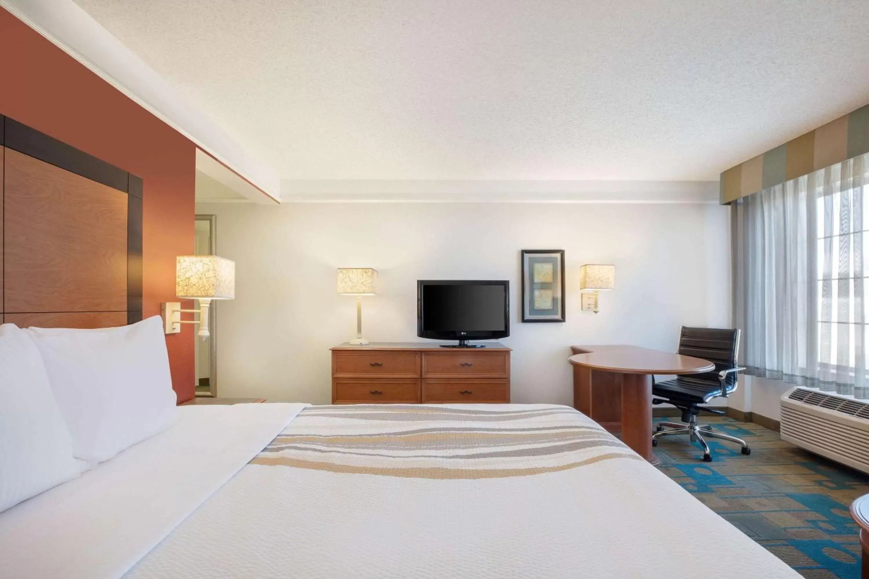 Executive King Room in La Quinta Inn and Suites by Wyndham, Ocala Executive King Room in La Quinta Inn and Suites by Wyndham, Ocala