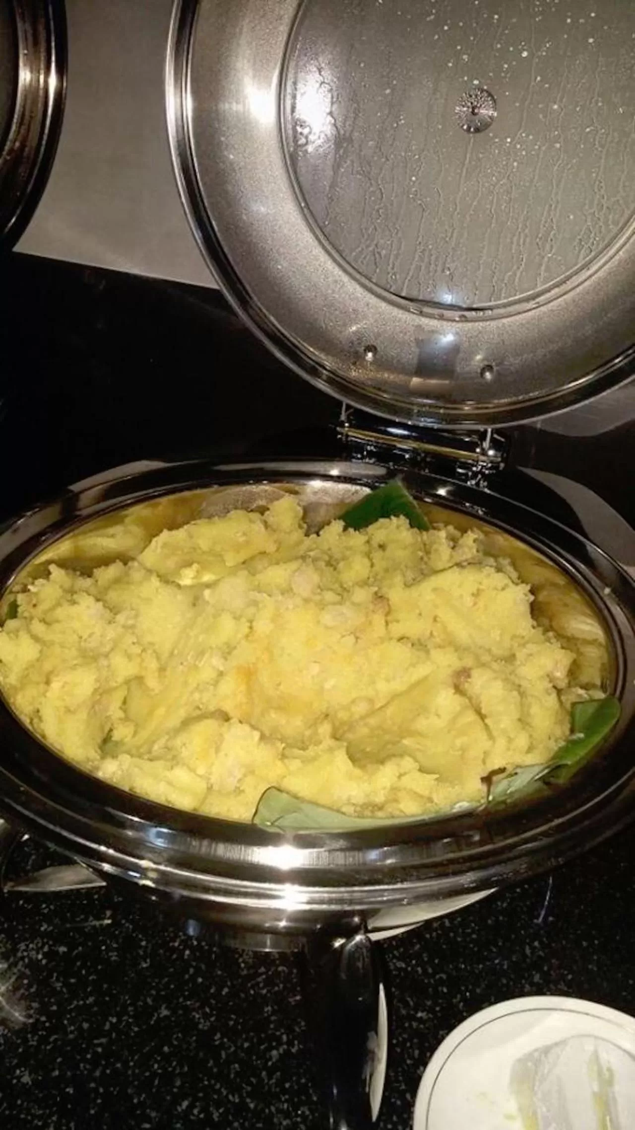 Food and drinks in Hotel Ashlesh Manipal