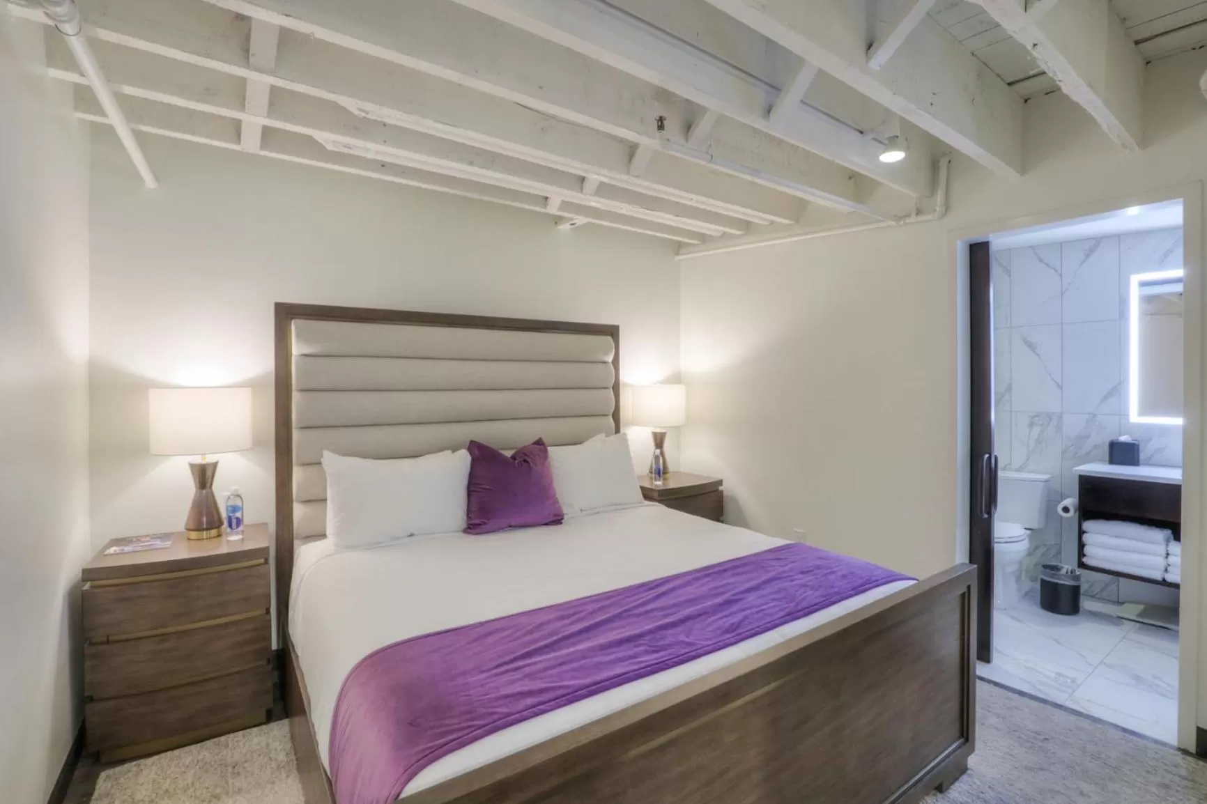 Bed in Studio 154 Hotel