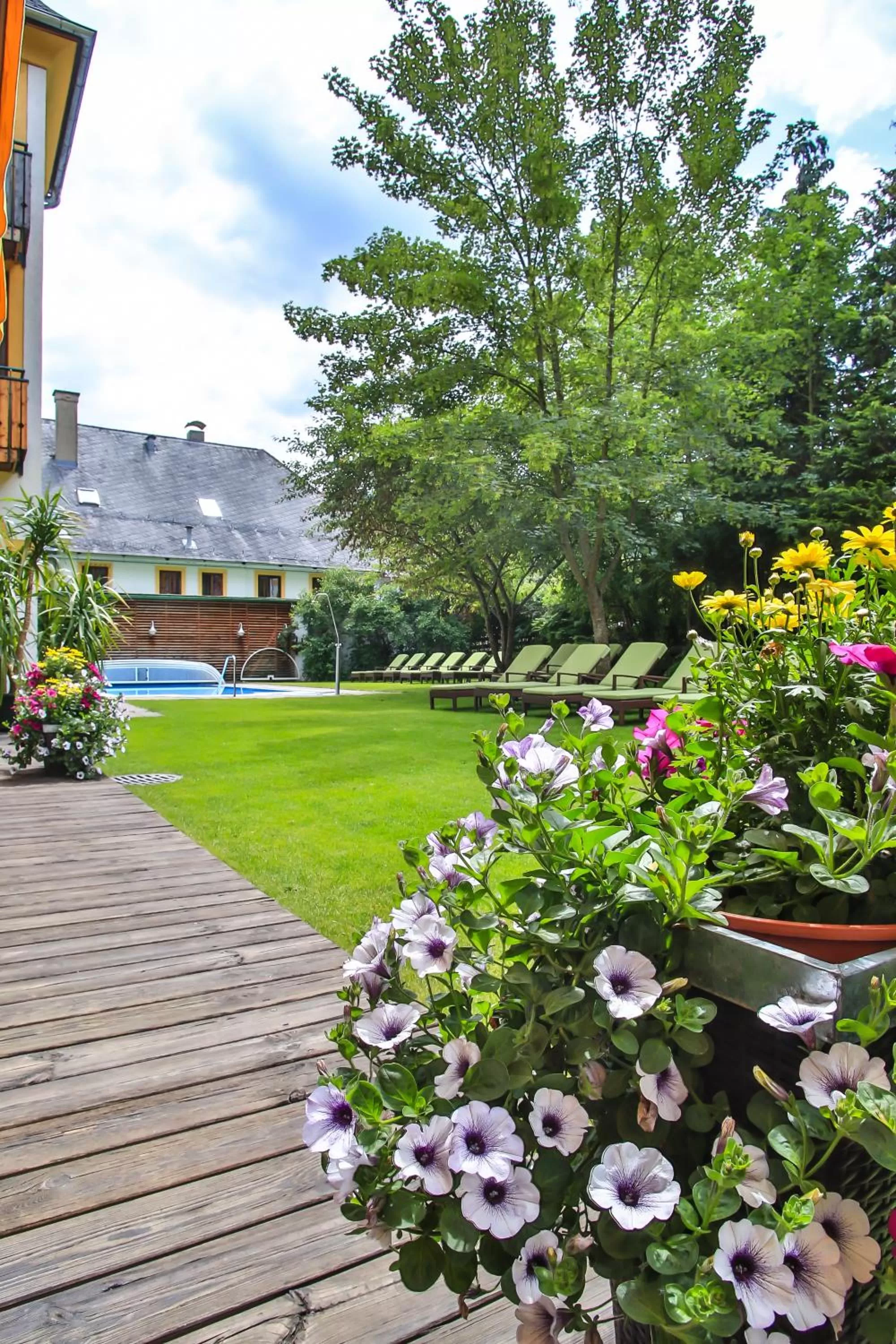 Garden in Hotel Alpenblick Kreischberg