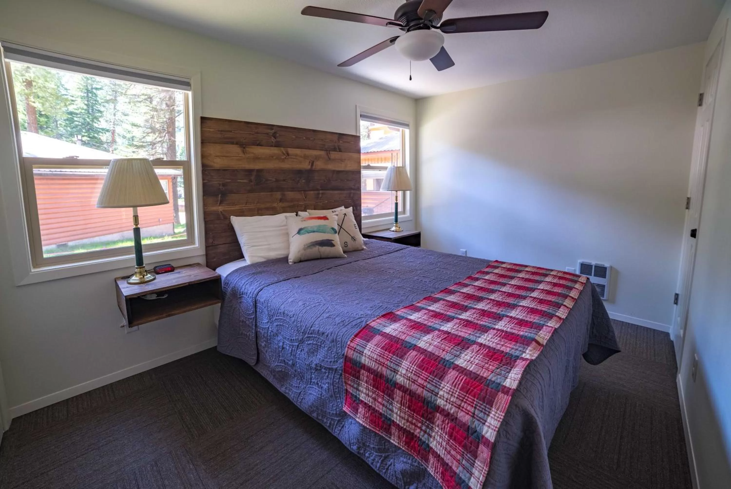 Bed in Eagle Cap Chalets