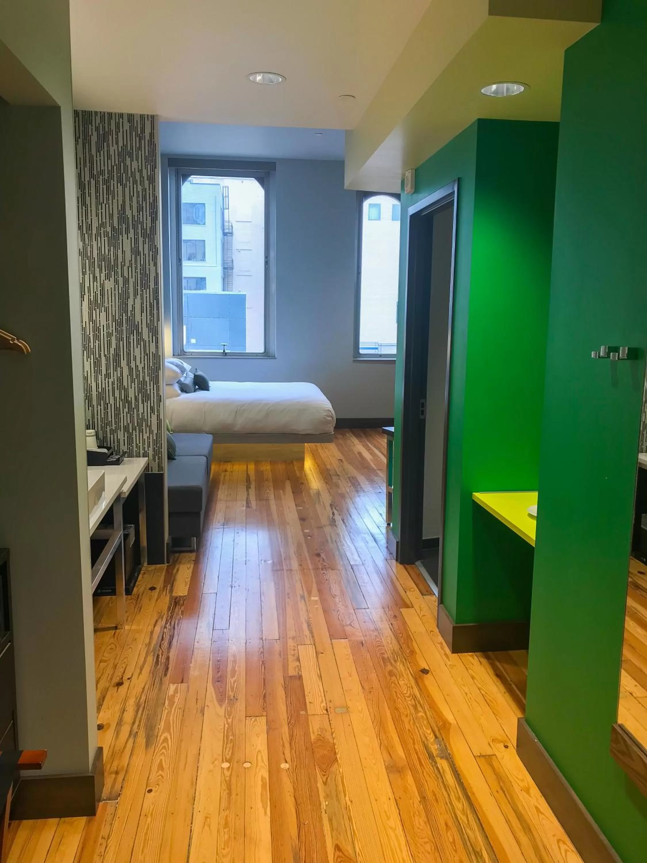 Photo of the whole room, Bed in CityFlatsHotel - Grand Rapids, an Ascend Collection Hotel