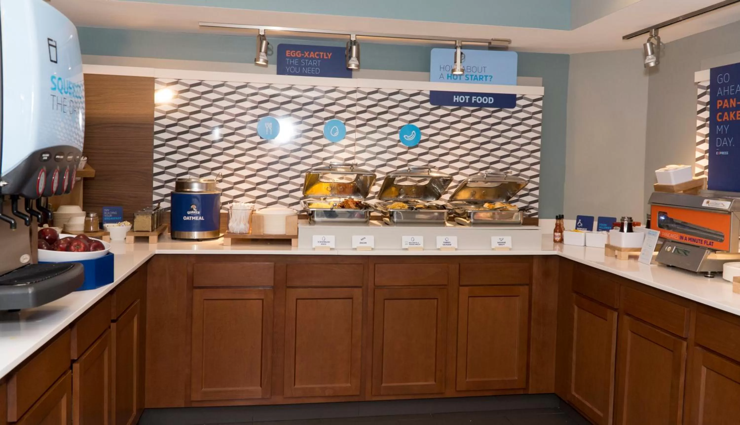 Breakfast in Holiday Inn Express Hotel & Suites Madison by IHG