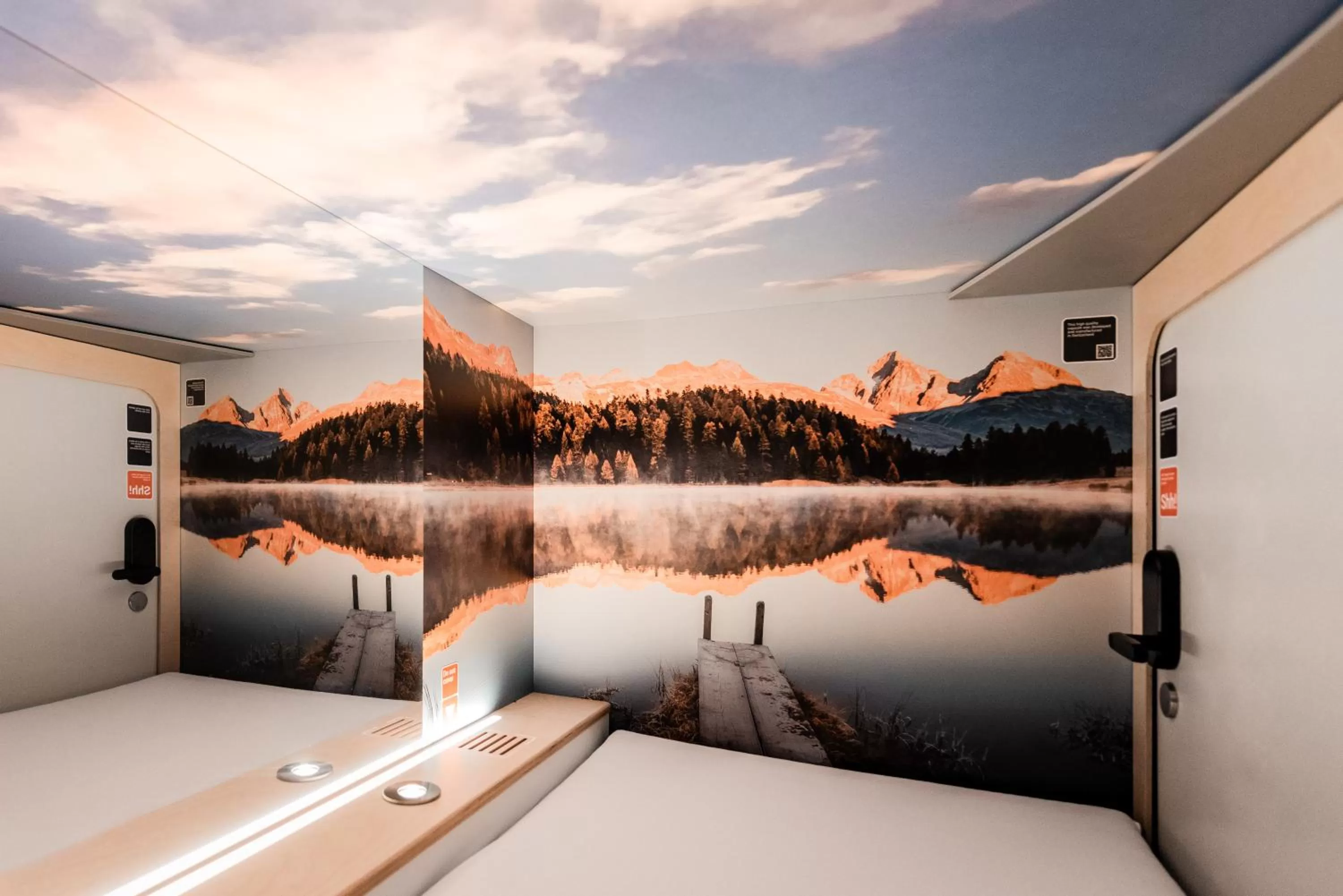 Bedroom in Capsule Hotel - Zurich Airport