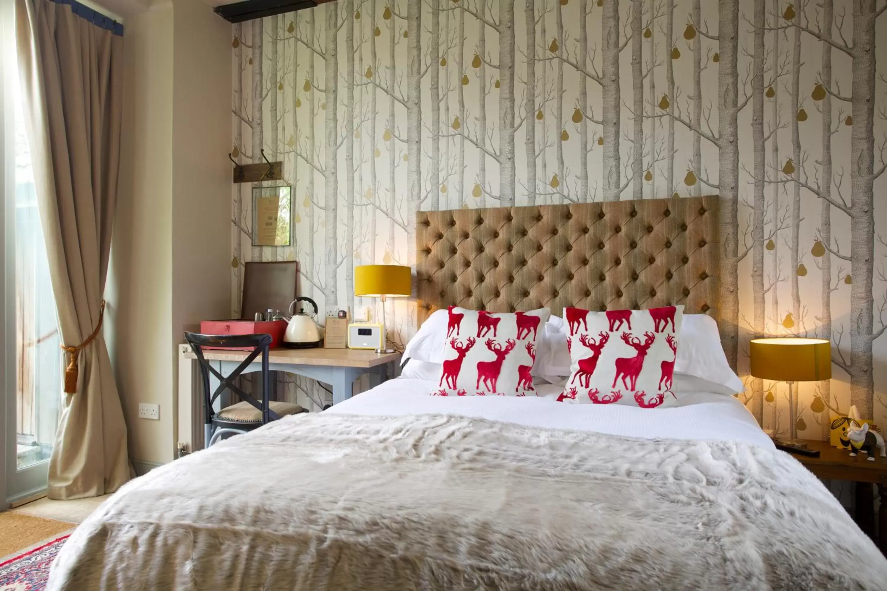 Taylors Gold Luxury Garden Family Room - Pet Friendly in Pear Tree Inn Whitley Taylors Gold Luxury Garden Family Room - Pet Friendly in Pear Tree Inn Whitley