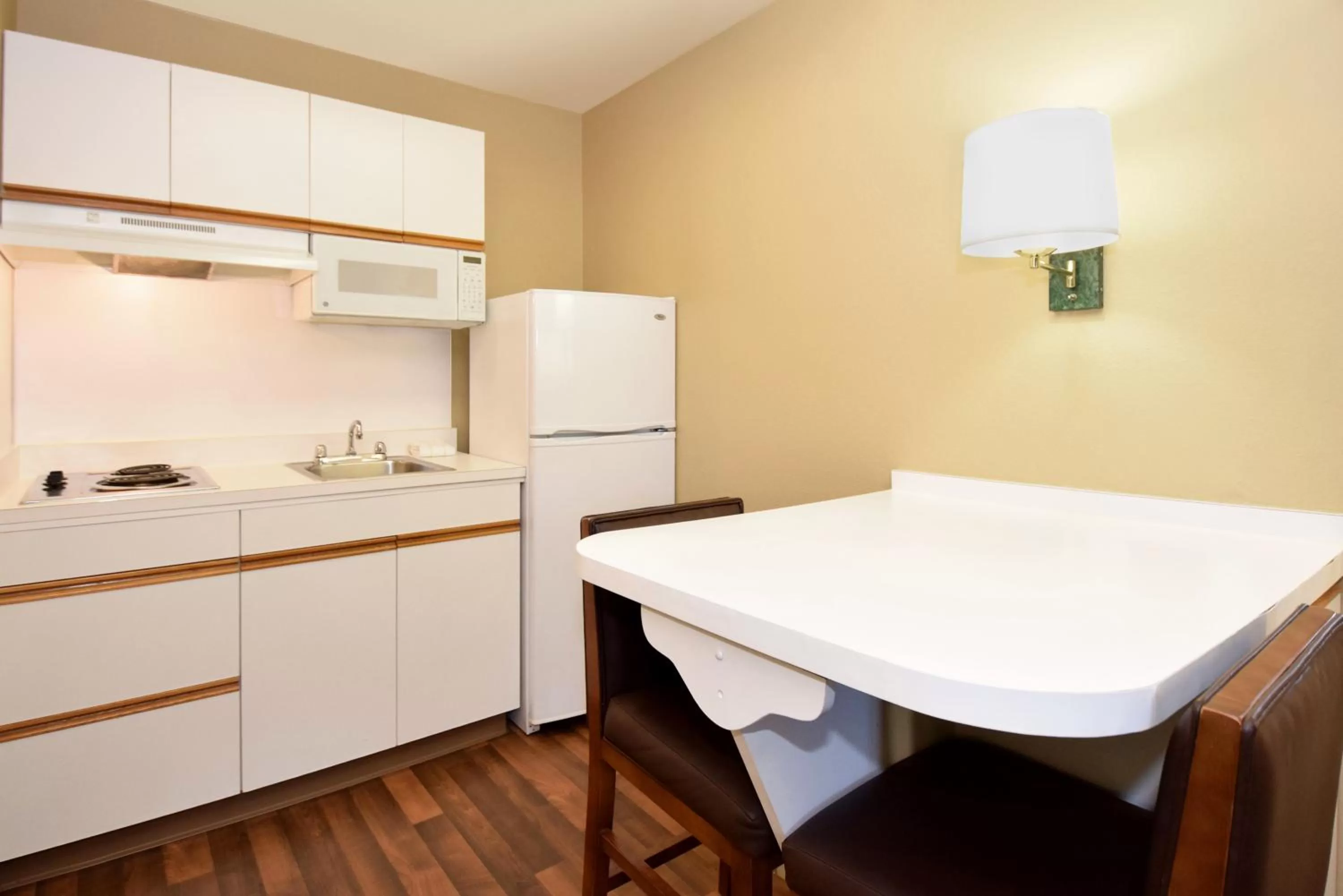 Kitchen or kitchenette in Extended Stay America Suites - San Antonio - Airport