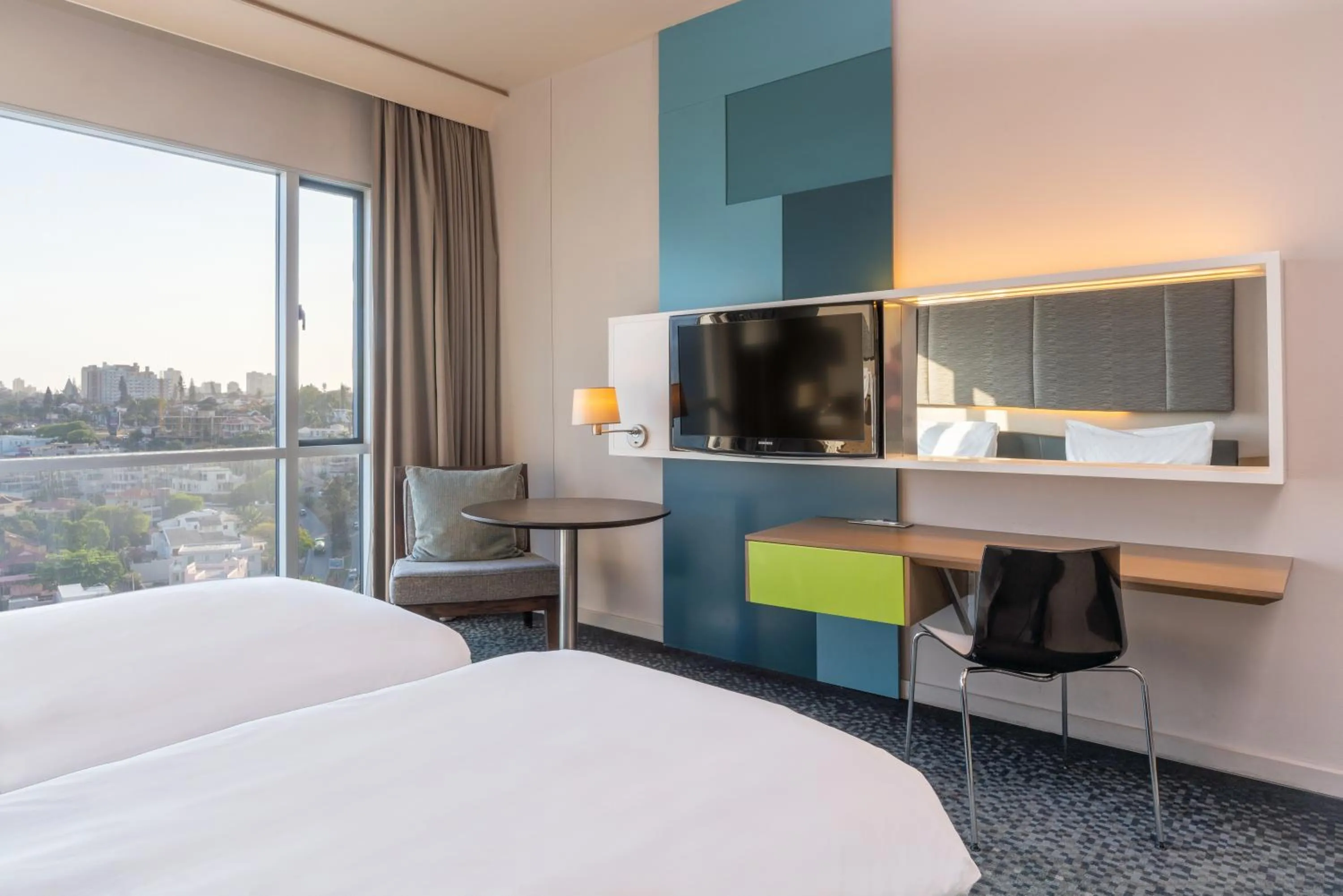 TV and multimedia, Bed in Radisson Blu Hotel & Residence Maputo