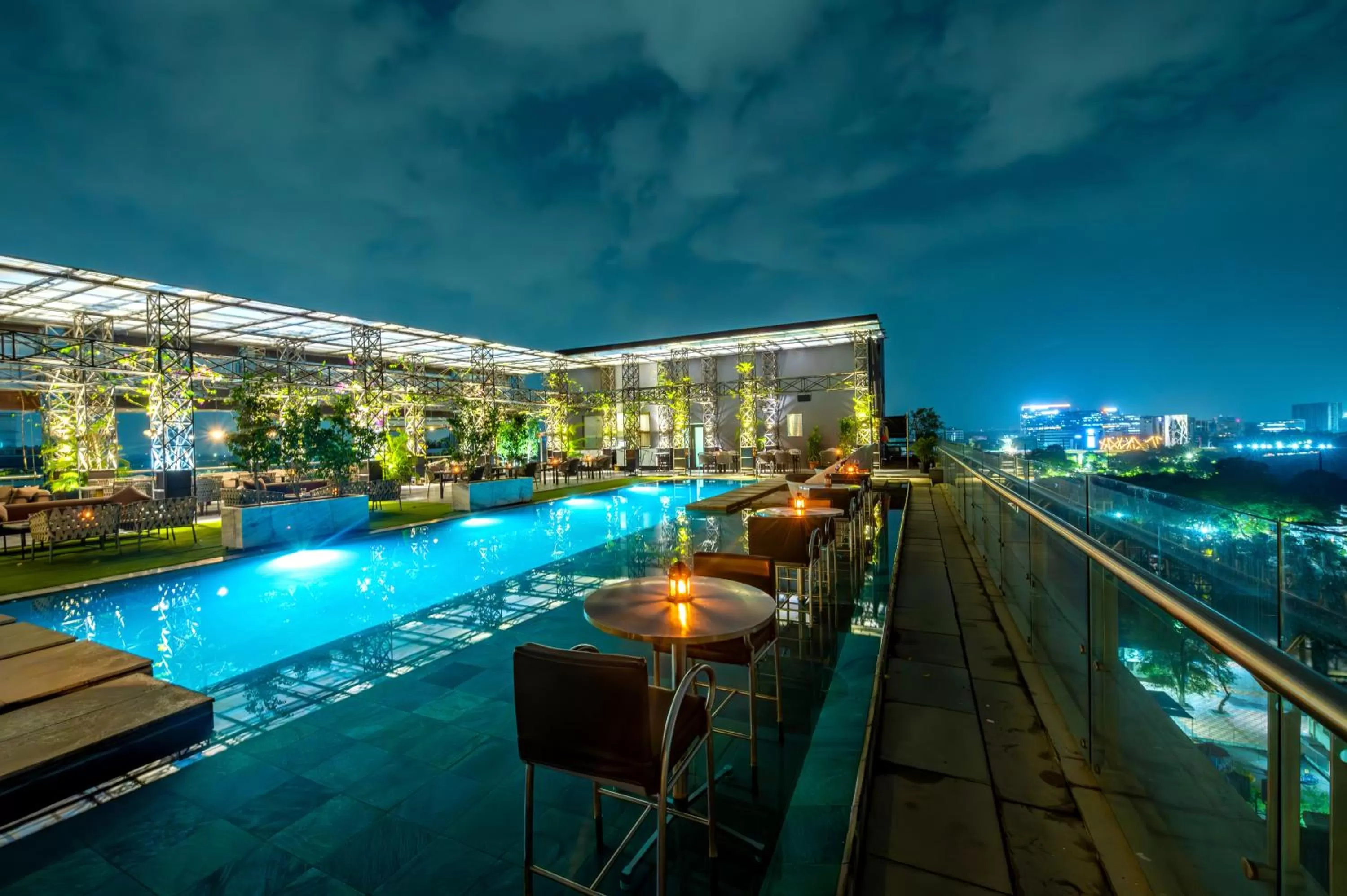 Restaurant/places to eat in O Hotel Pune