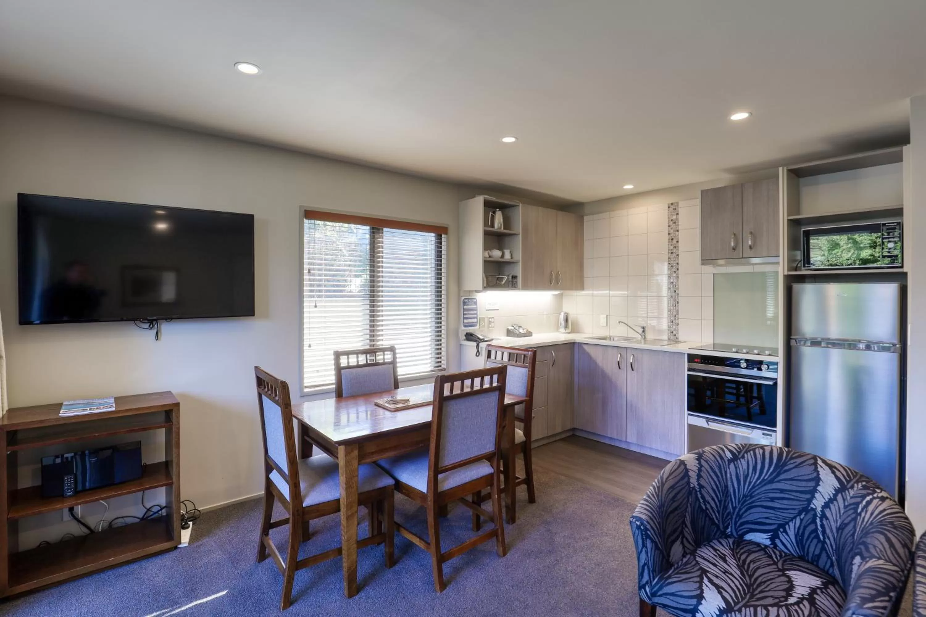 Dining area in Garden Court Suites & Apartments