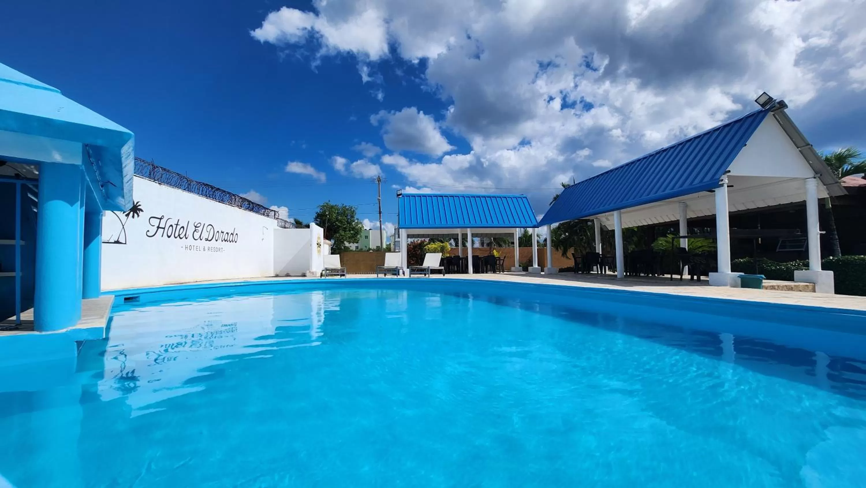 Restaurant/places to eat, Swimming Pool in Hotel El Dorado
