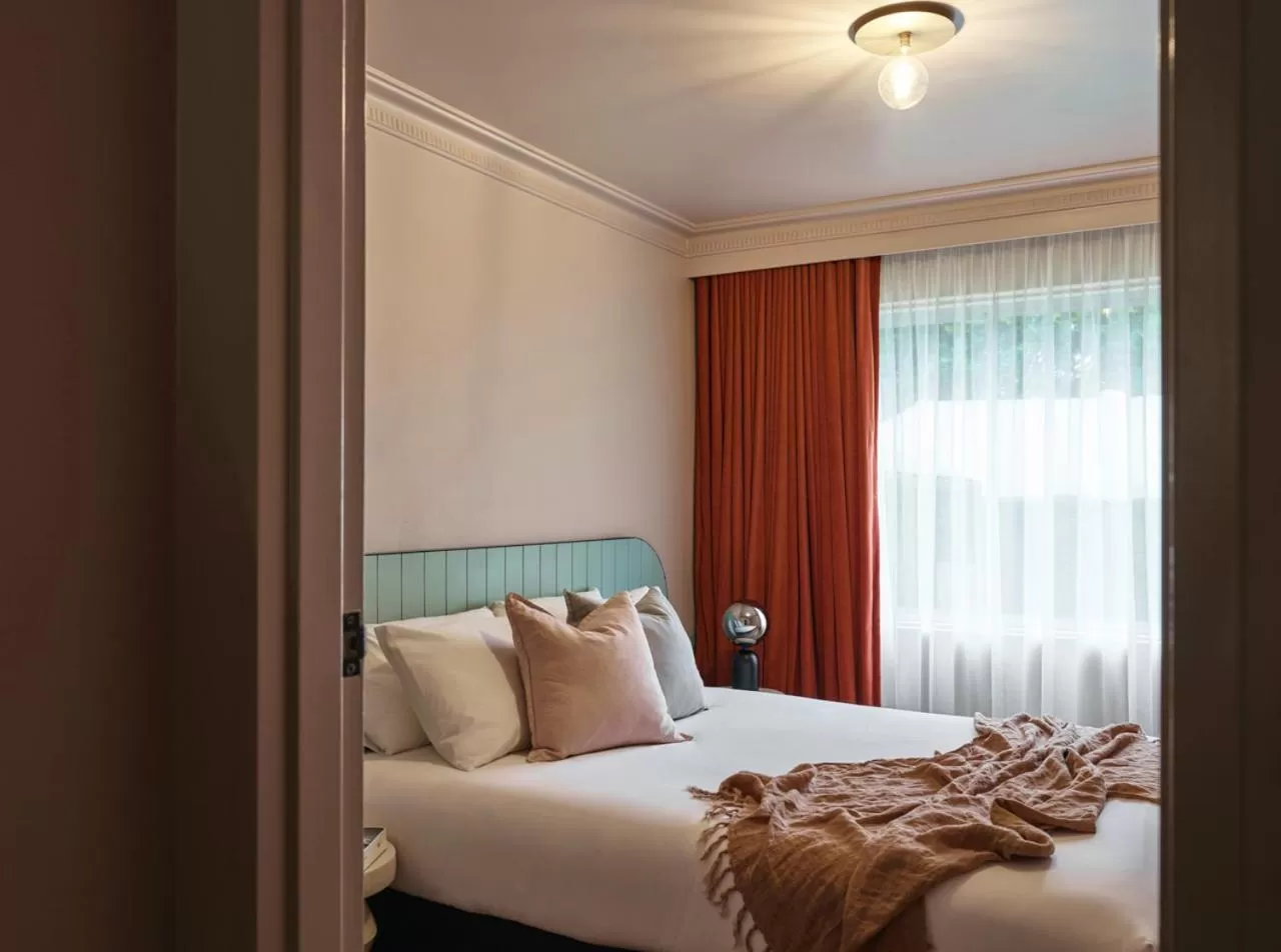 Bedroom, Bed in Kyah