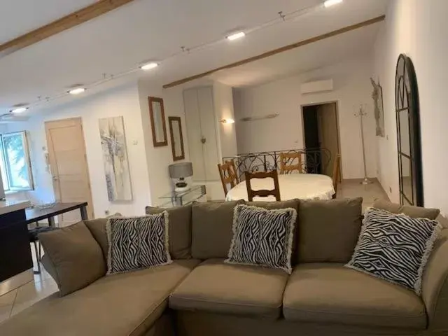 Loft in Champagne André Bergère Loft in Champagne André Bergère