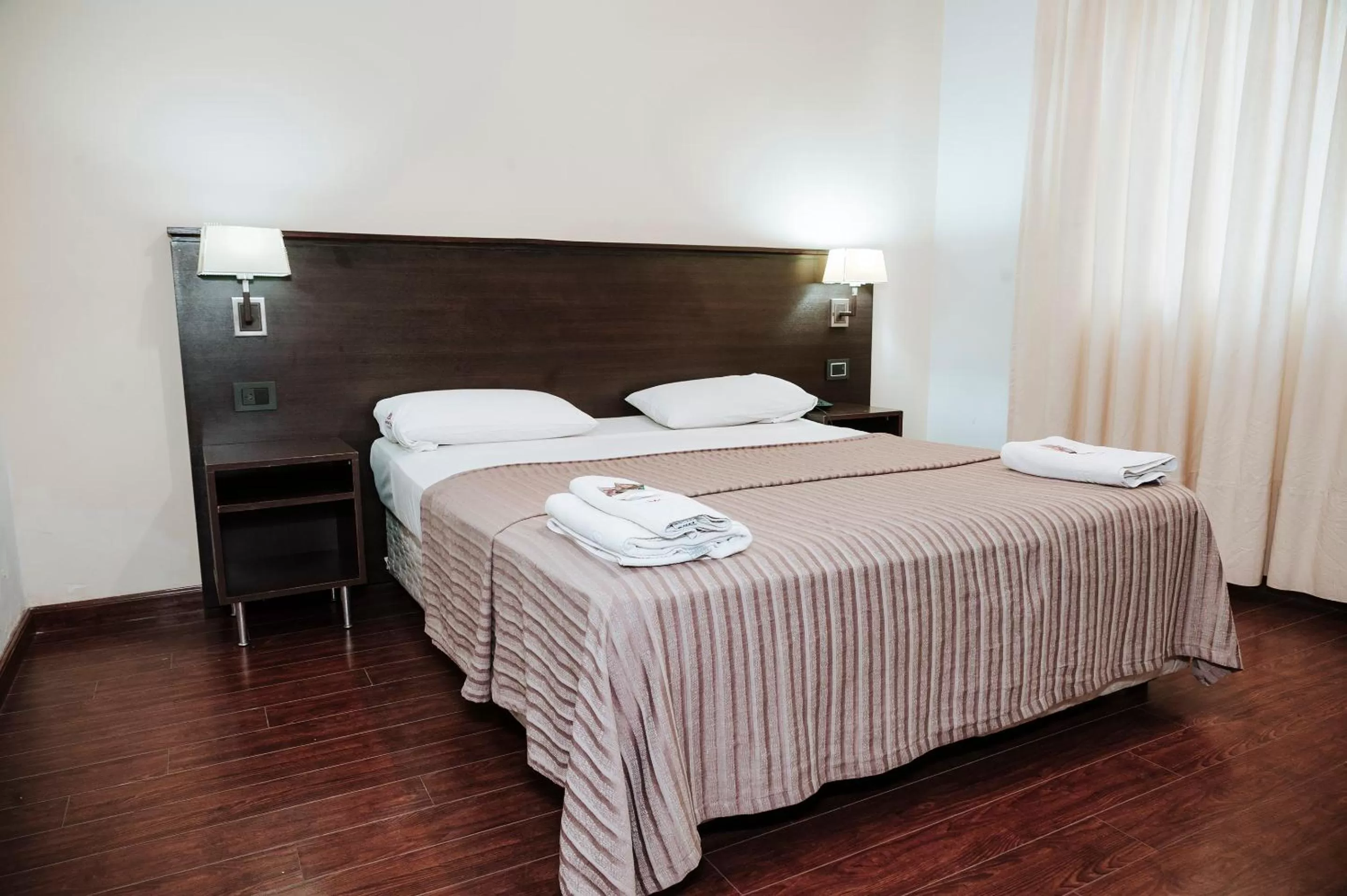 Bedroom, Bed in Tucuman Palace Hotel