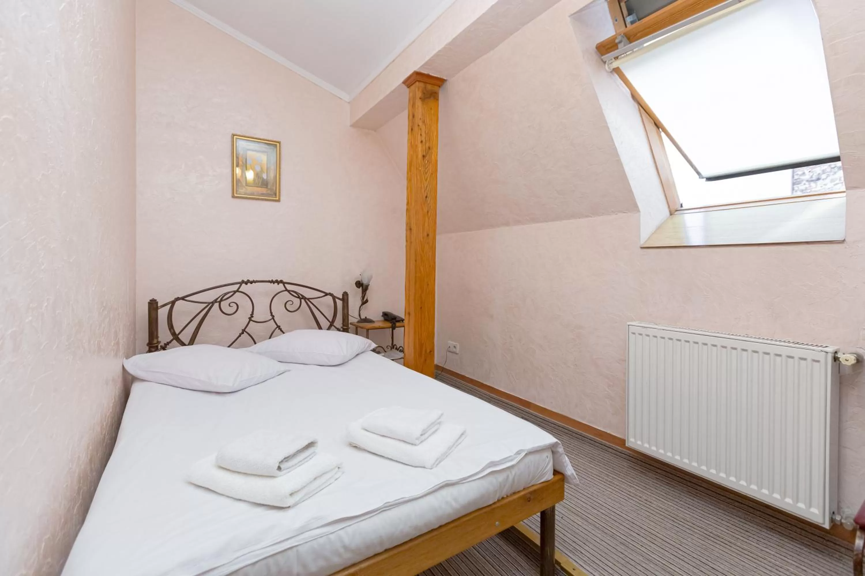 Bed in Staryi Krakiv