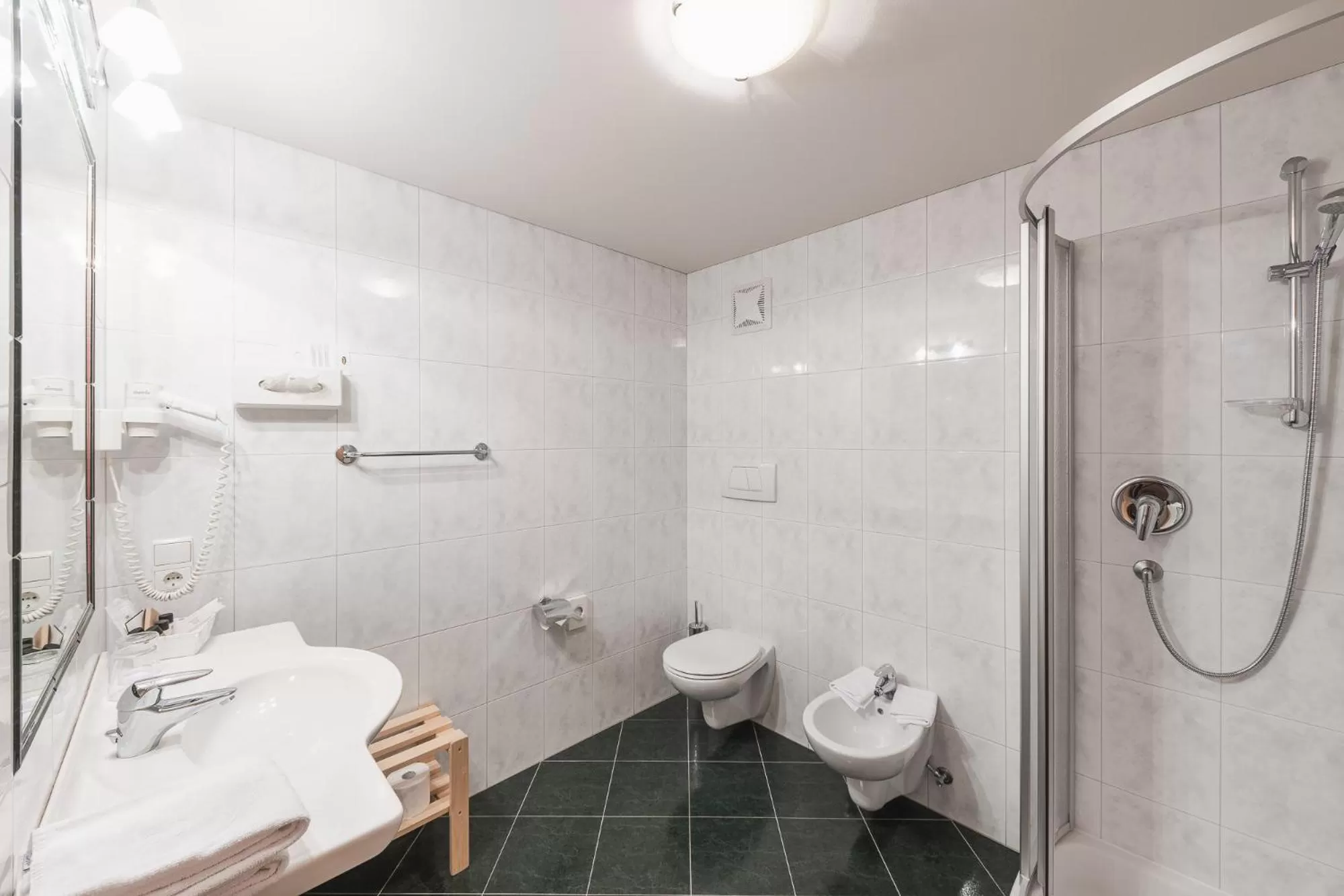 Bathroom in Hotel Kesslwirt