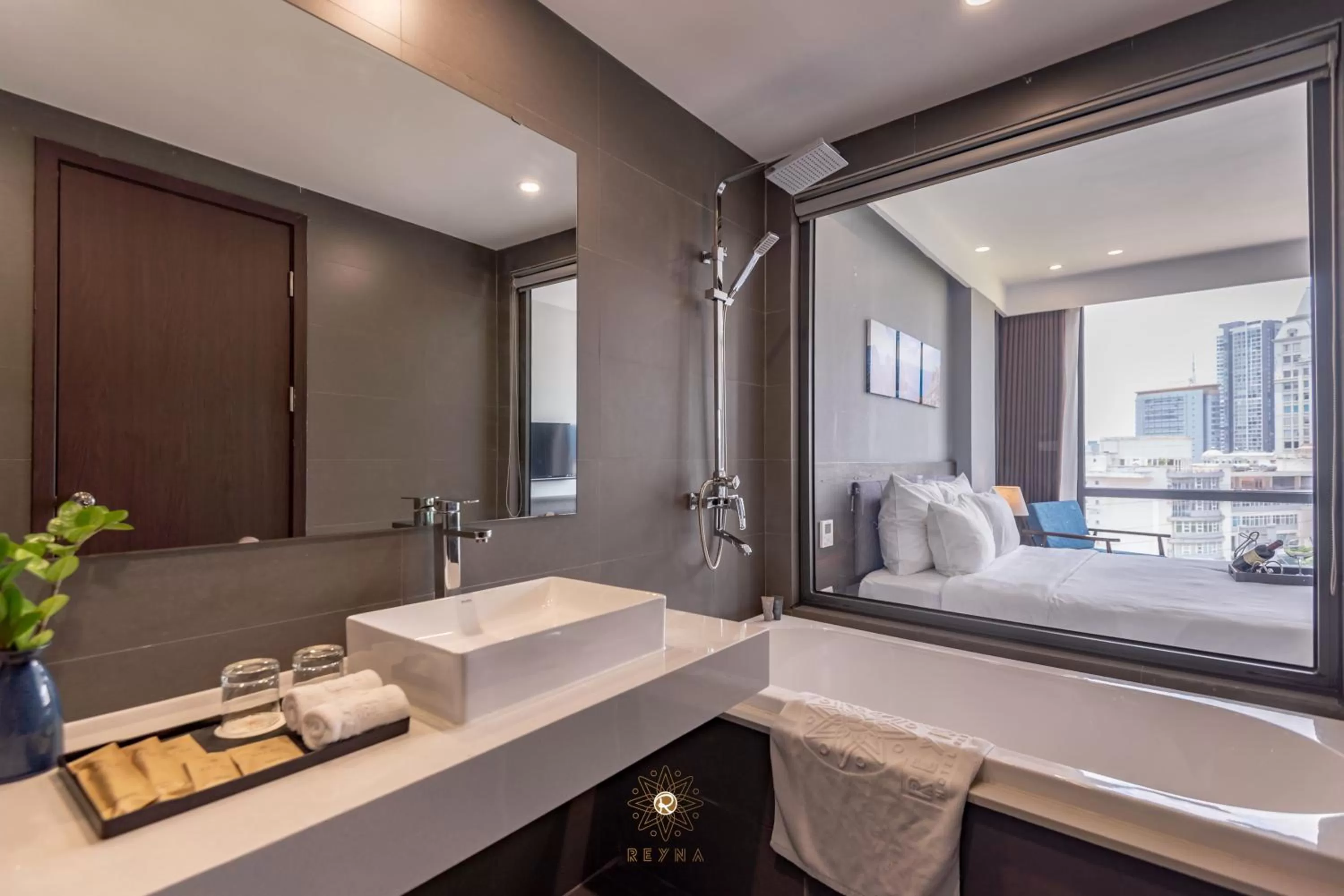 Bathroom, Bed in Reyna Hotel Hanoi & Spa