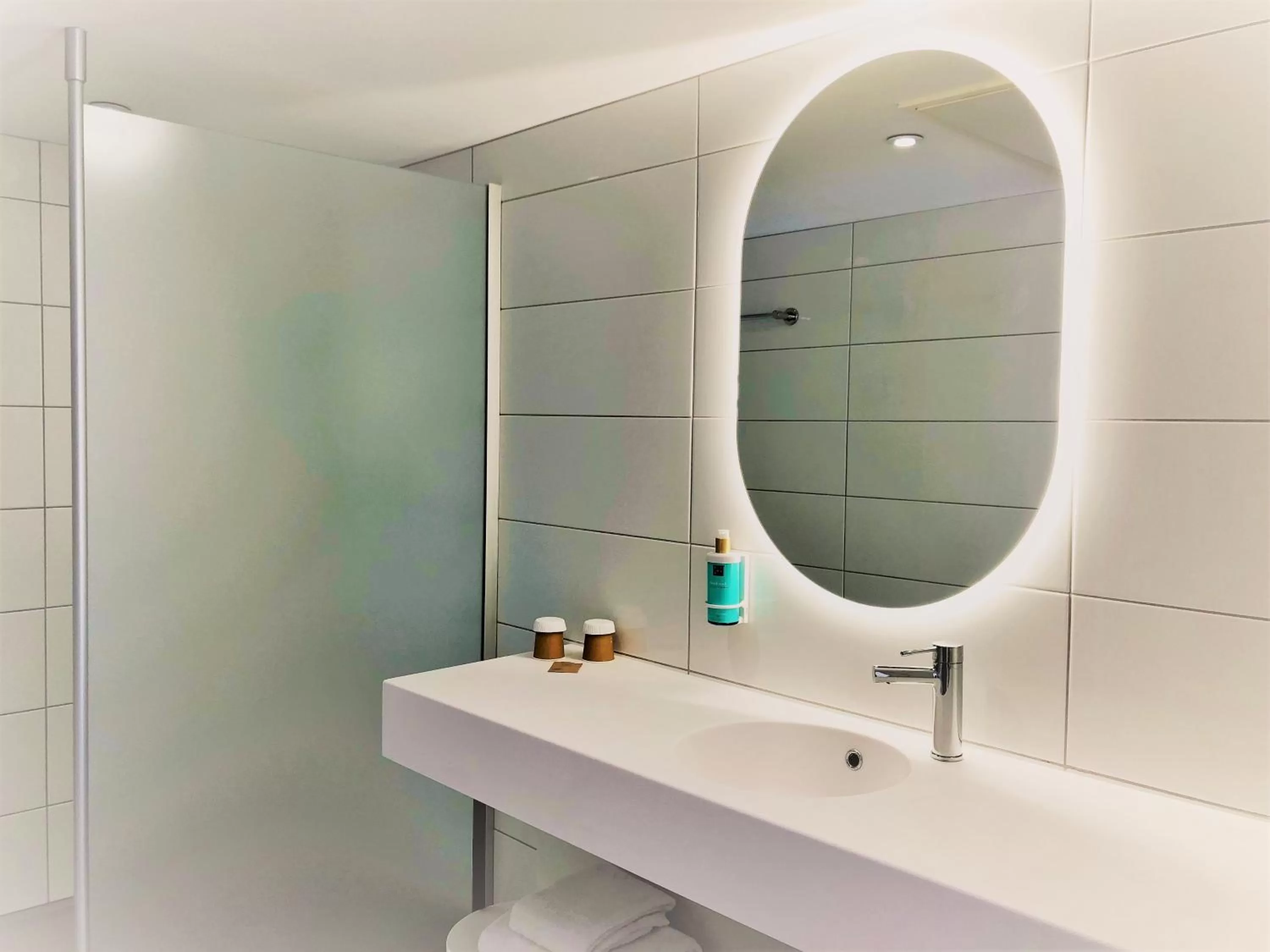 Shower in Novotel Suites Montpellier Antigone