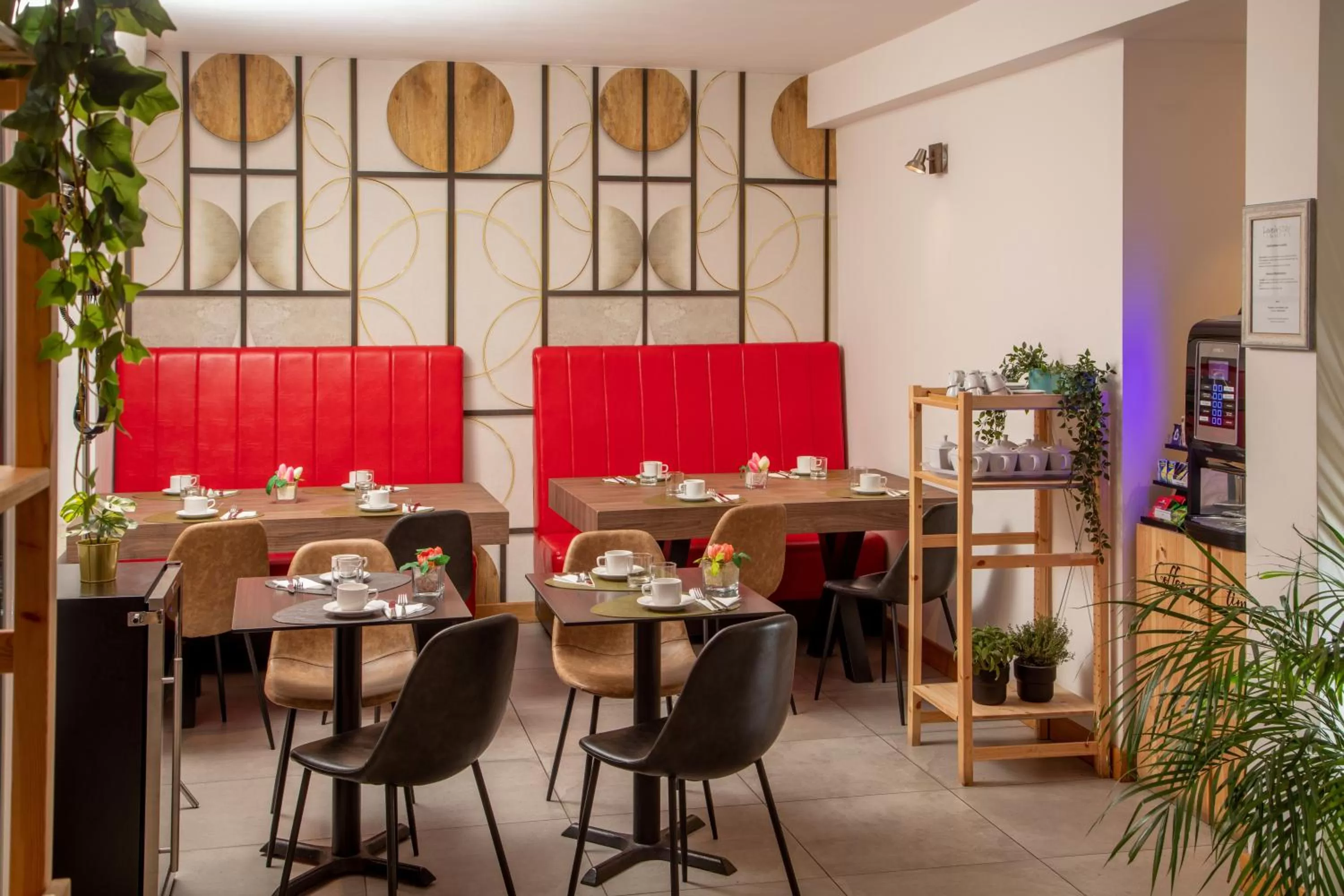 Restaurant/places to eat in Fragrance Hotel St. Peter