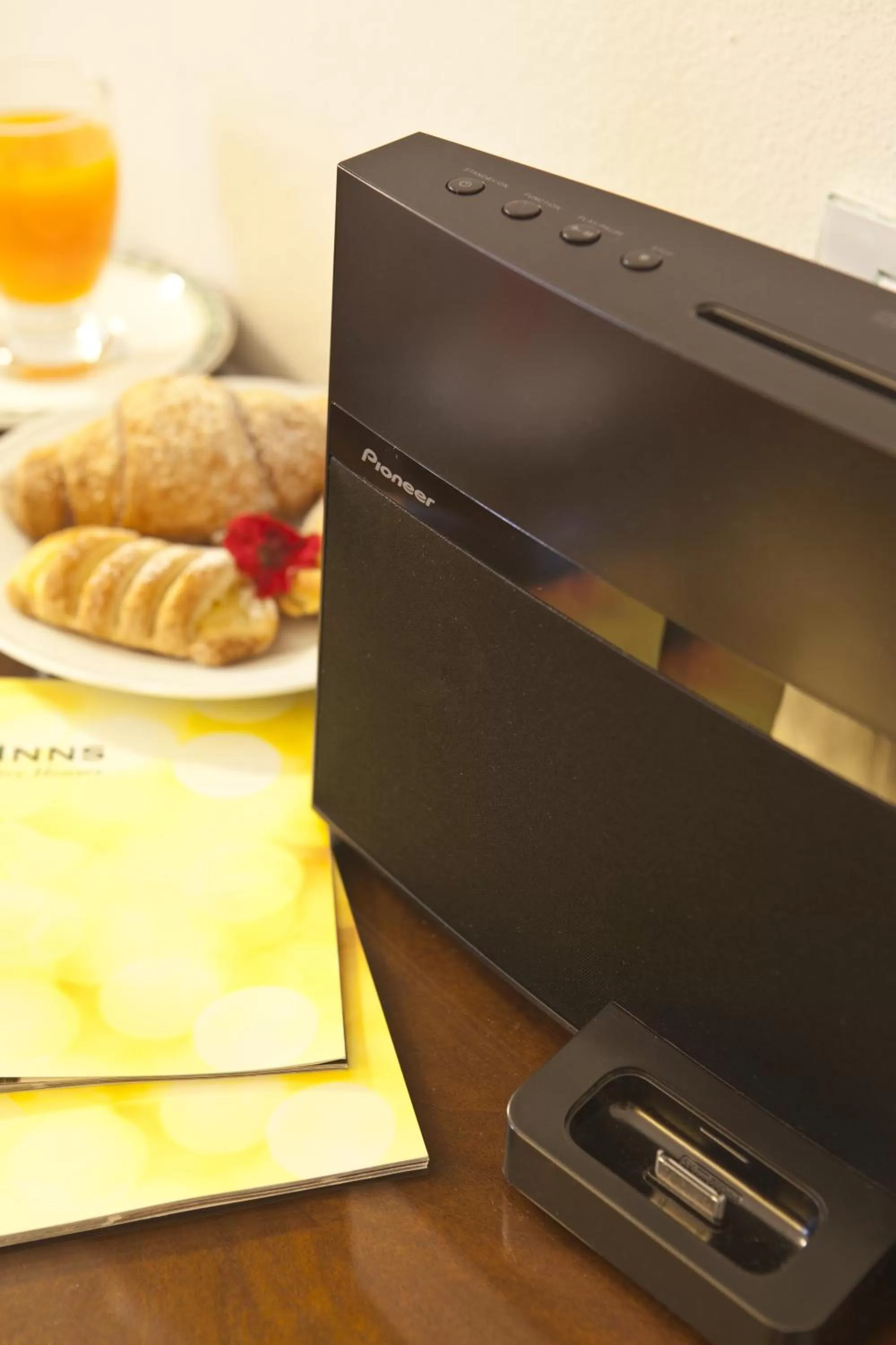 TV and multimedia in Hotel Italia