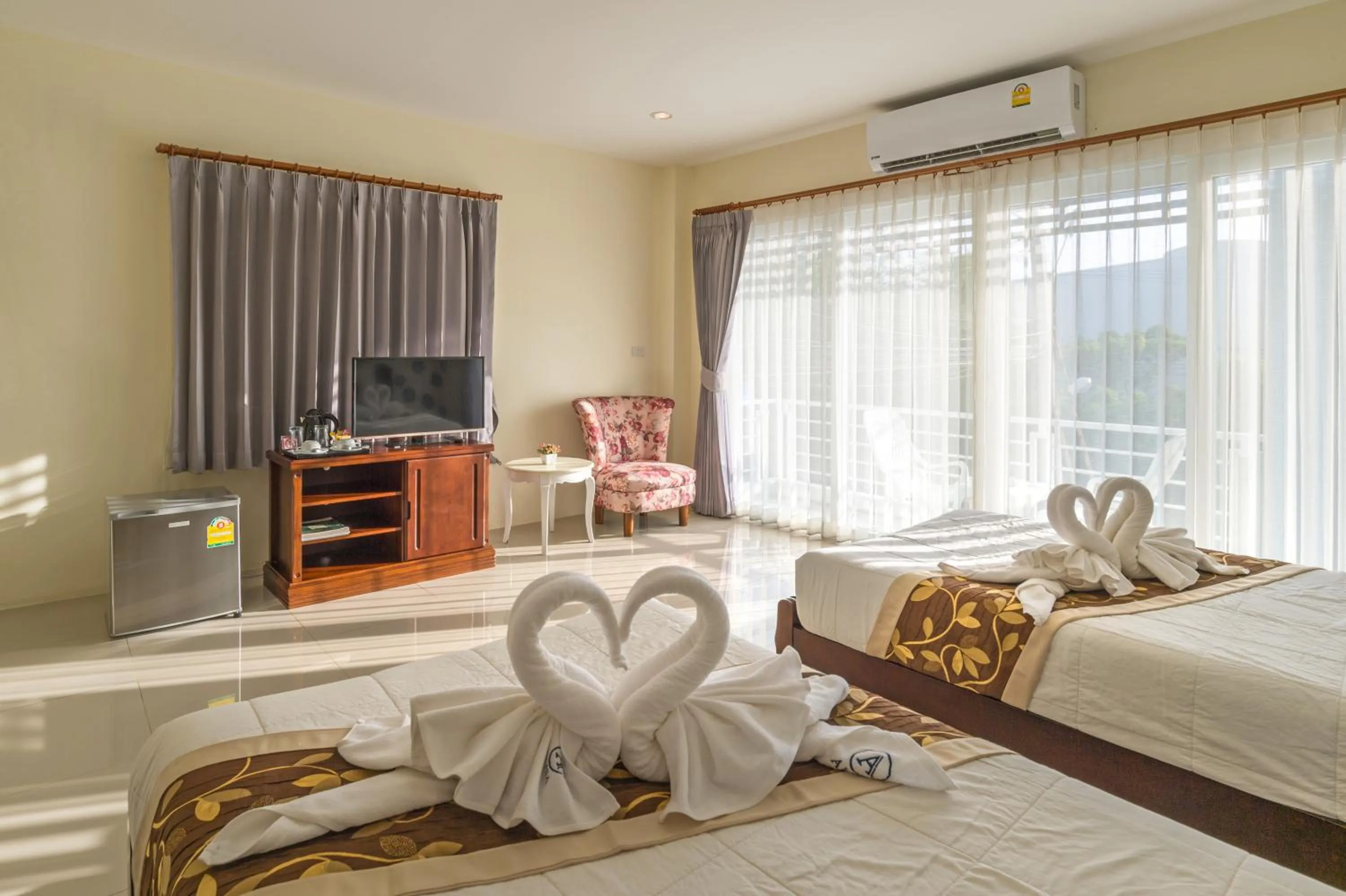 Property building, Bed in Alisa Krabi Hotel-SHA Plus