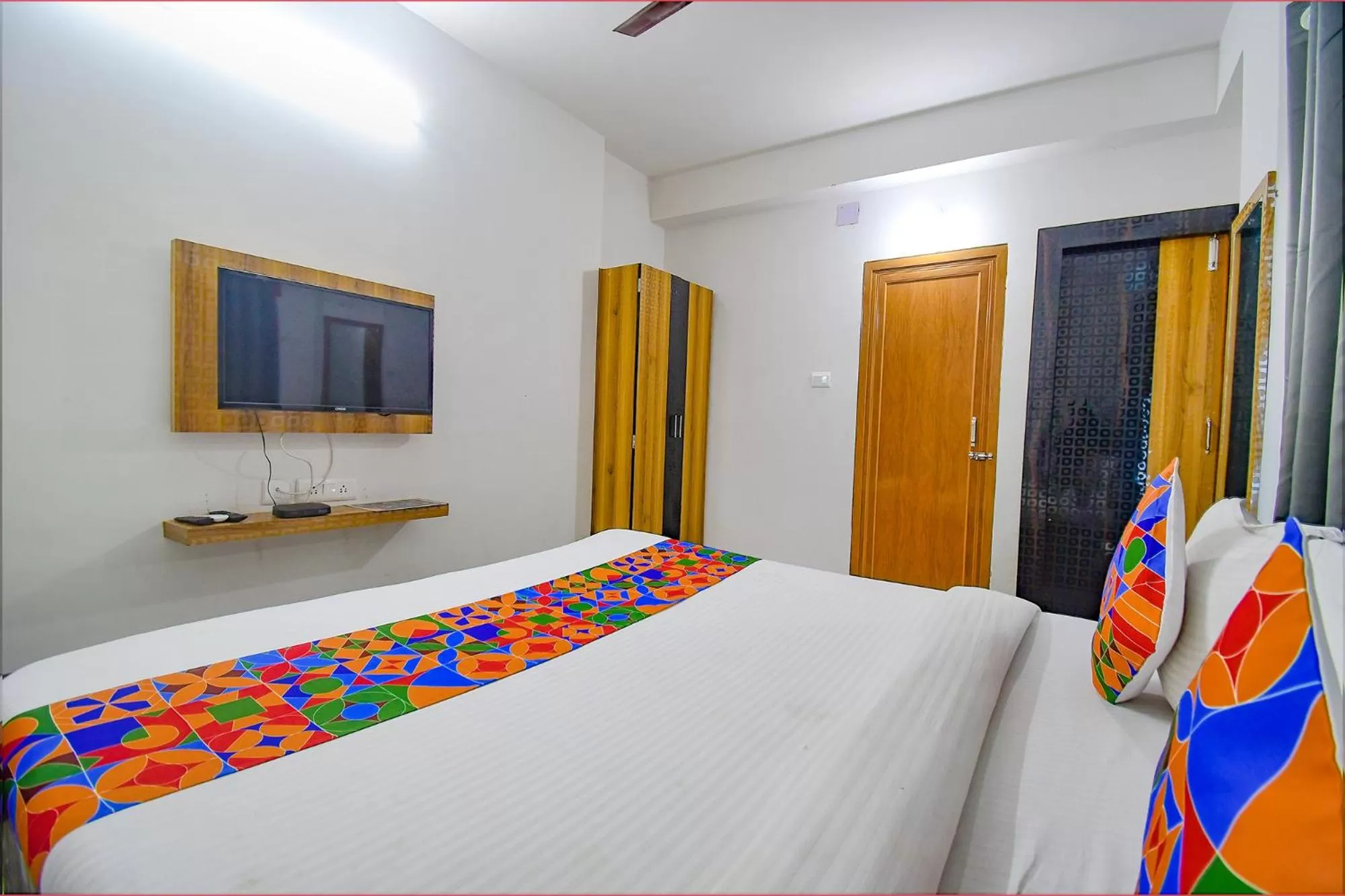 Bed in FabExpress Amar Raj Villa - Nr Eco Park