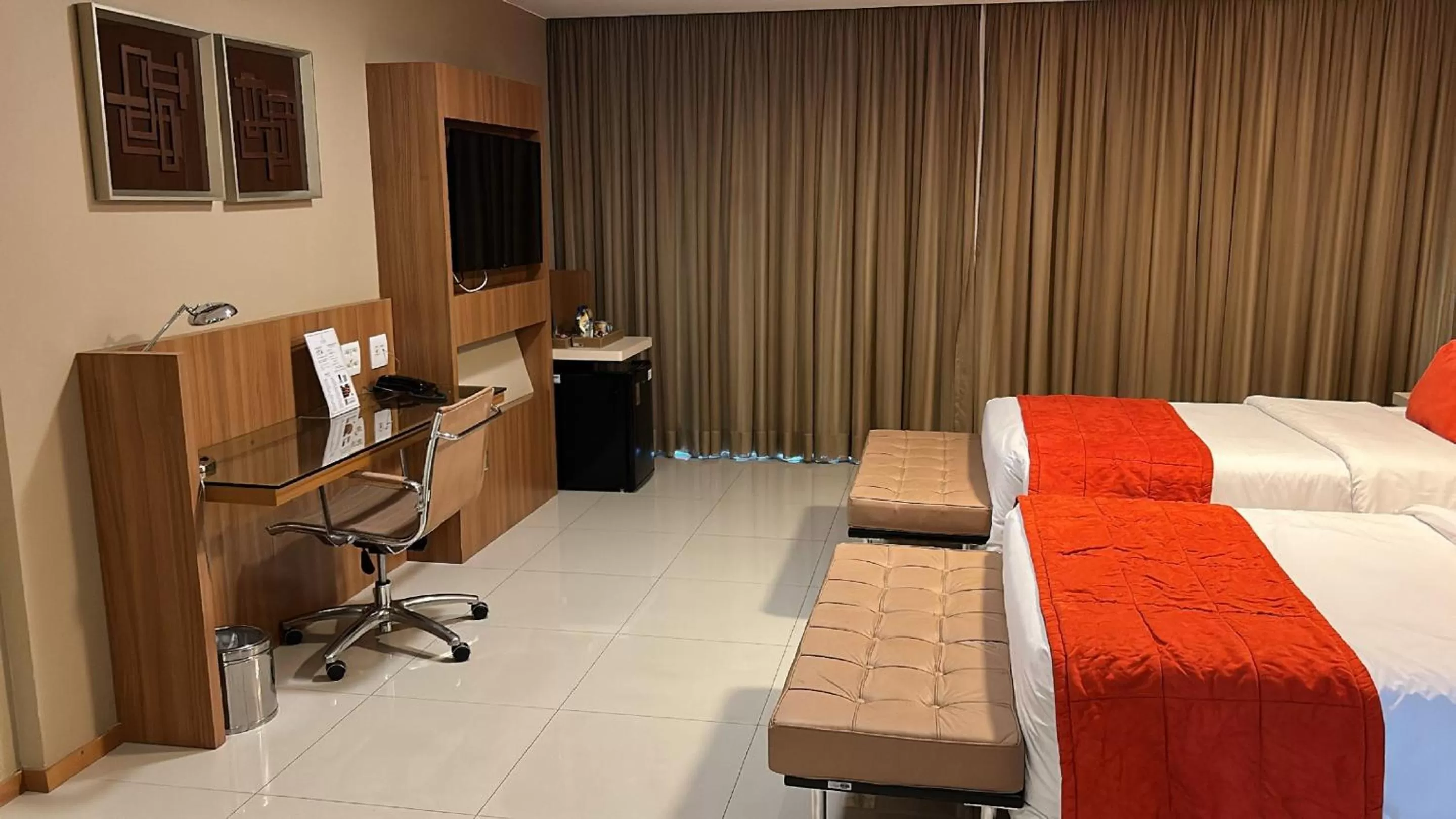 TV and multimedia, Bed in Jade Hotel Brasília