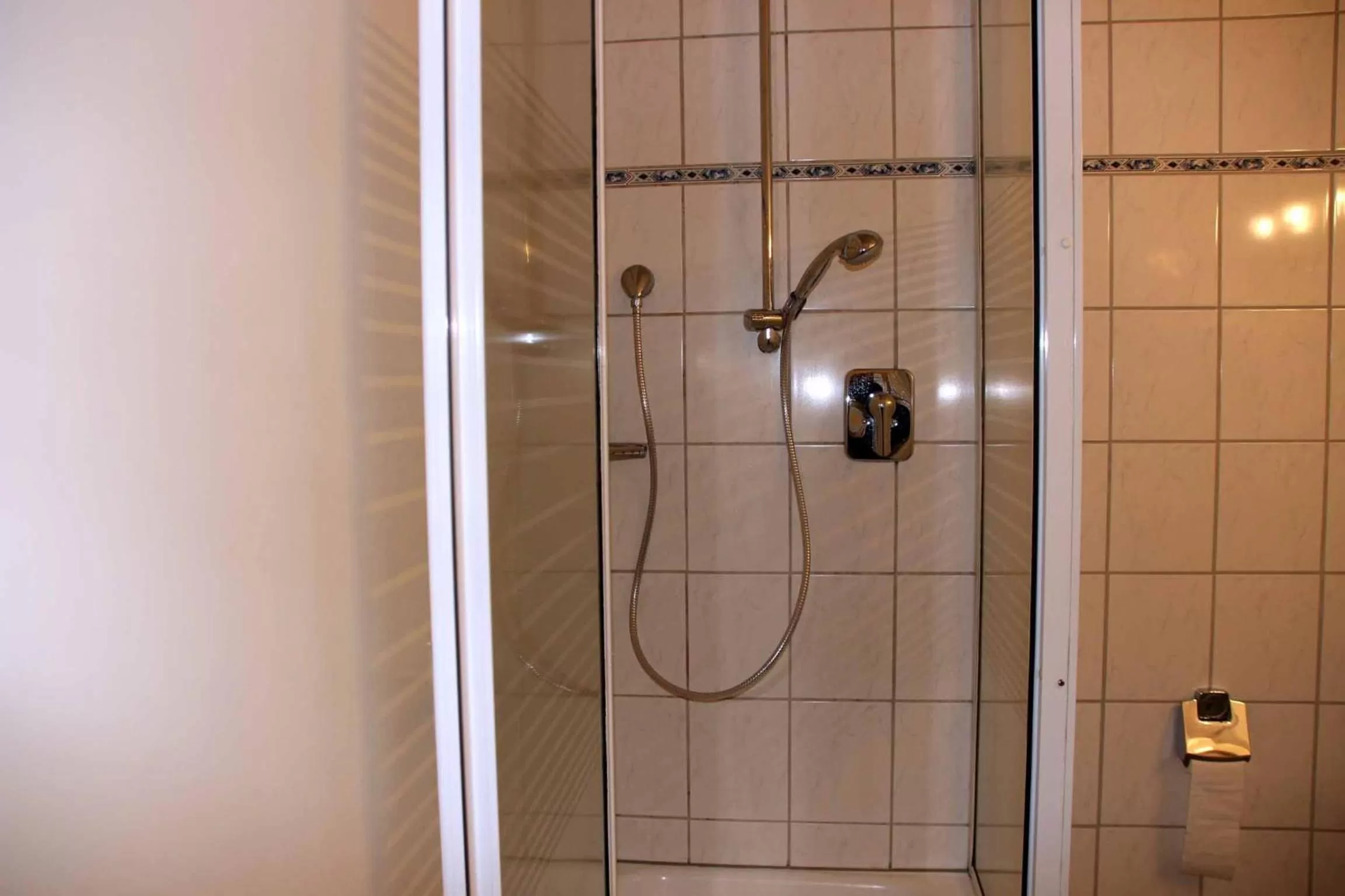 Bathroom in Hotel Gasthof Zum weissen Lamm